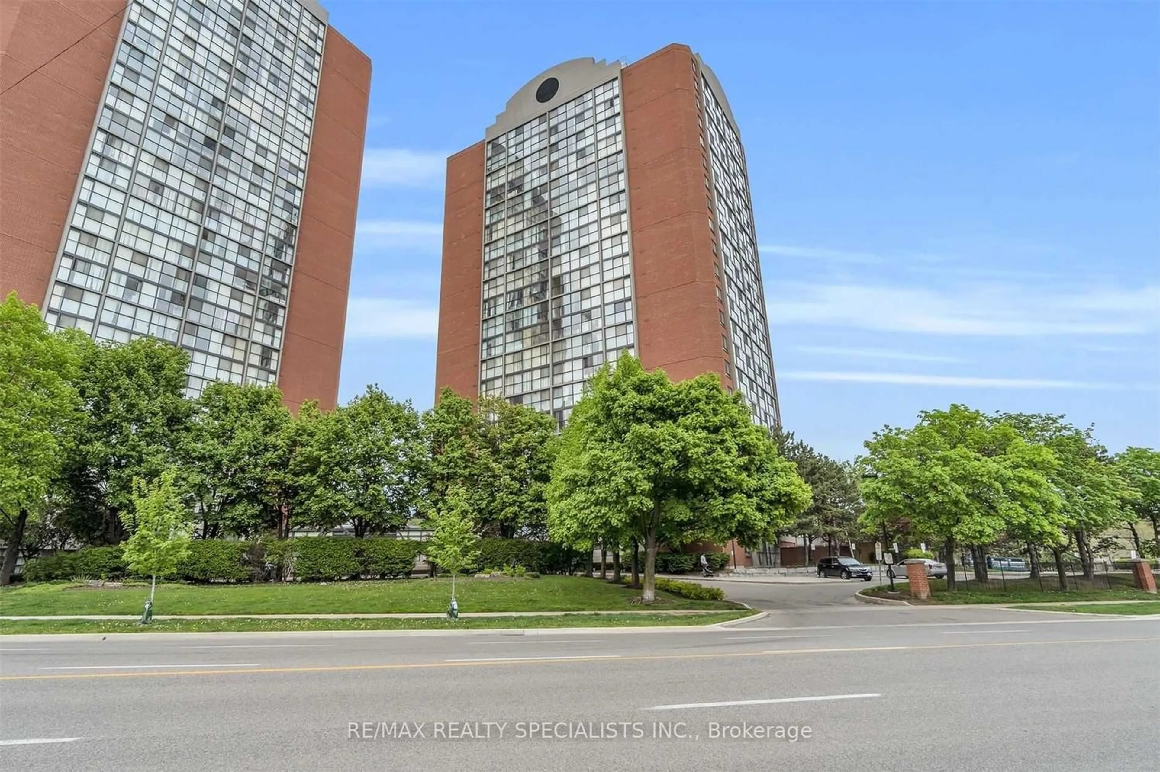 A pic from exterior of the house or condo for 4185 Shipp Dr #217, Mississauga Ontario L4Z 2Y8