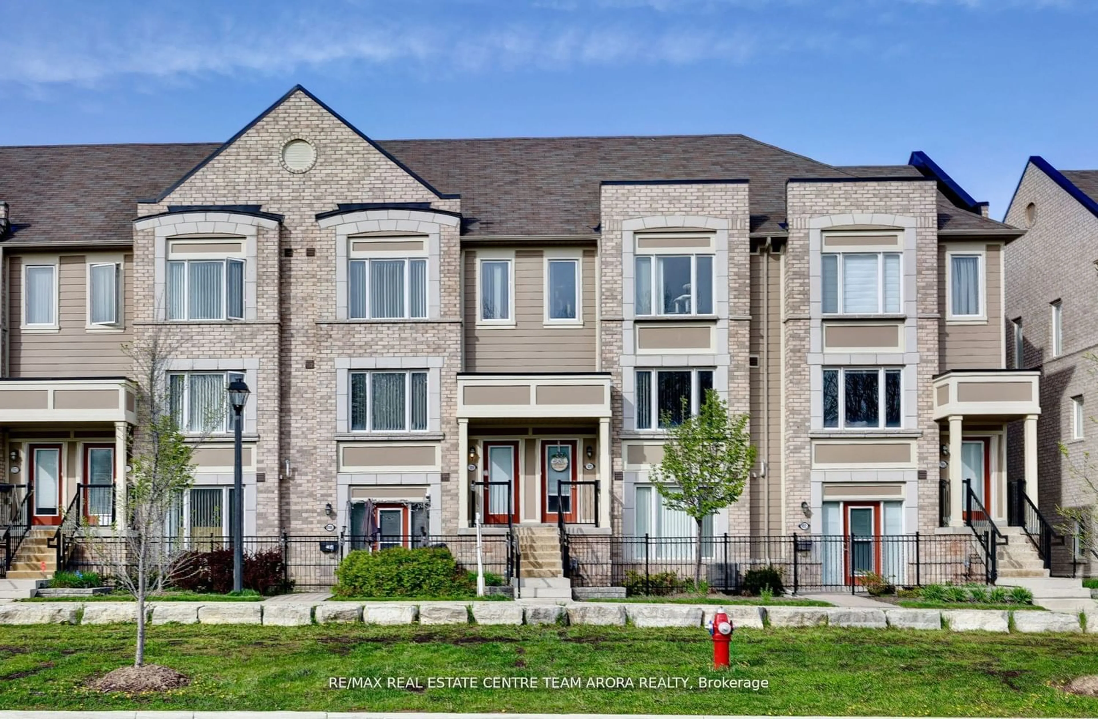 A pic from exterior of the house or condo for 1 Beckenrose Crt #109, Brampton Ontario L6Y 6G2
