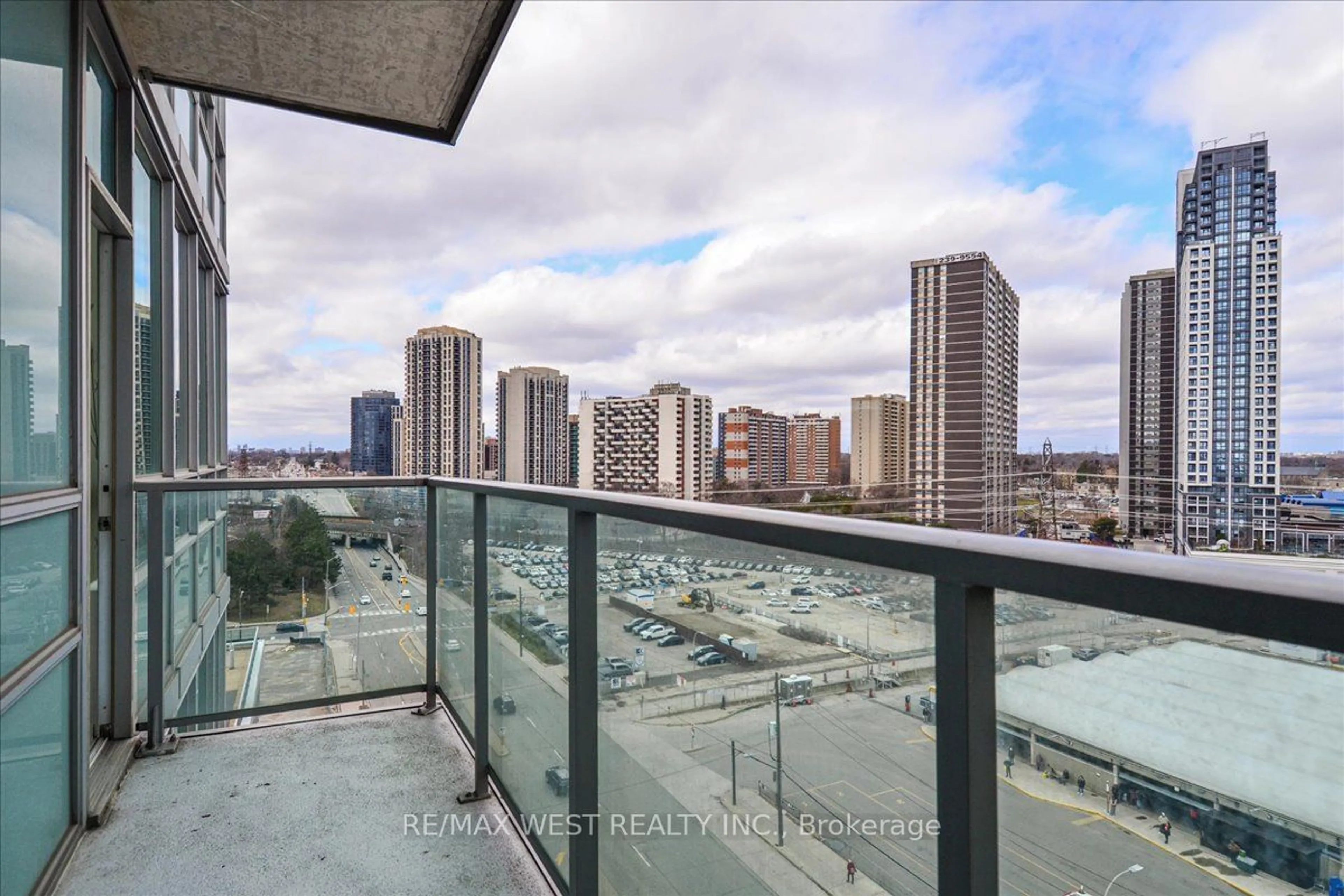 Balcony in the apartment for 3391 Bloor St #1004, Toronto Ontario M8W 1G3