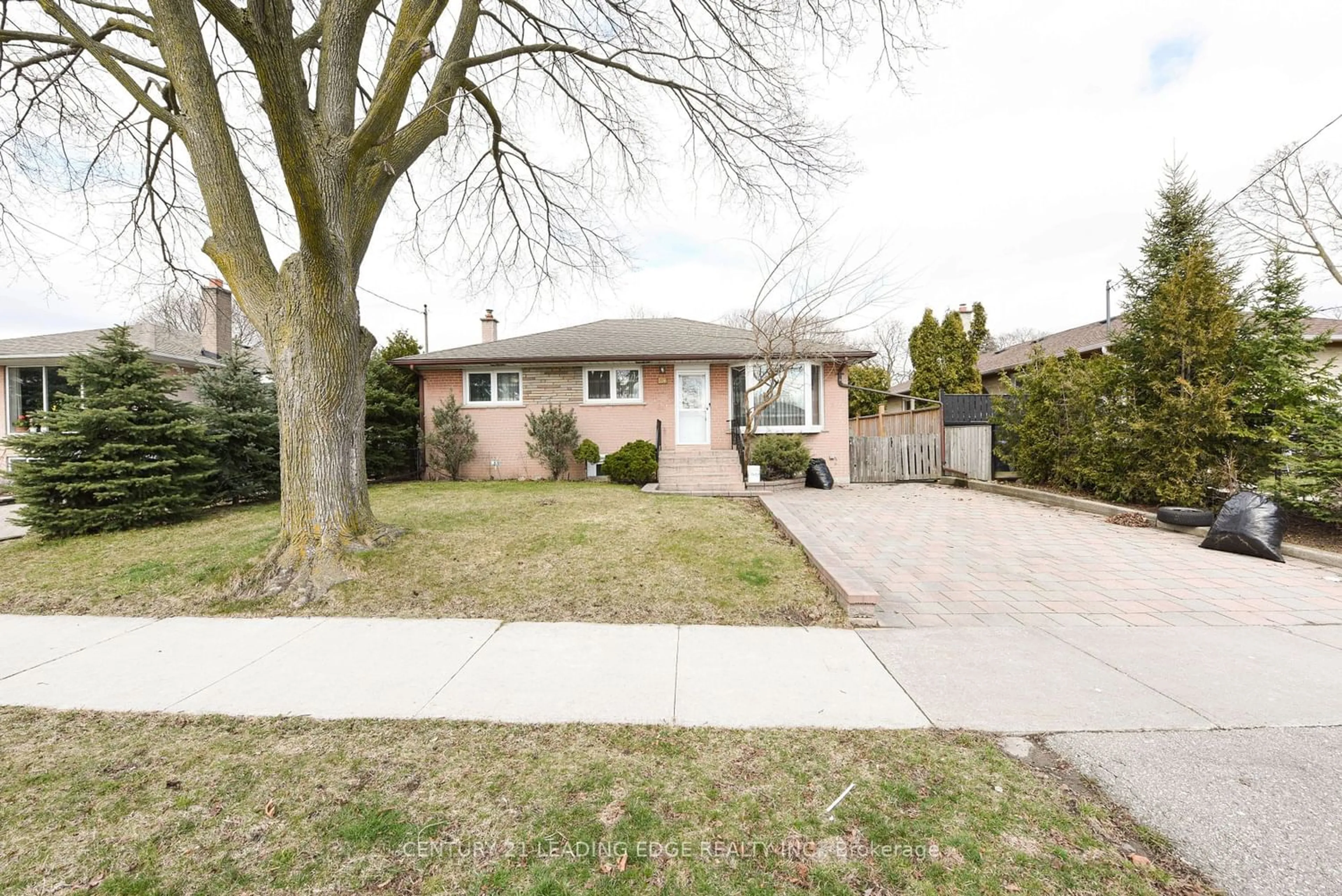 Frontside or backside of a home for 34 Paragon Rd, Toronto Ontario M9R 1J8
