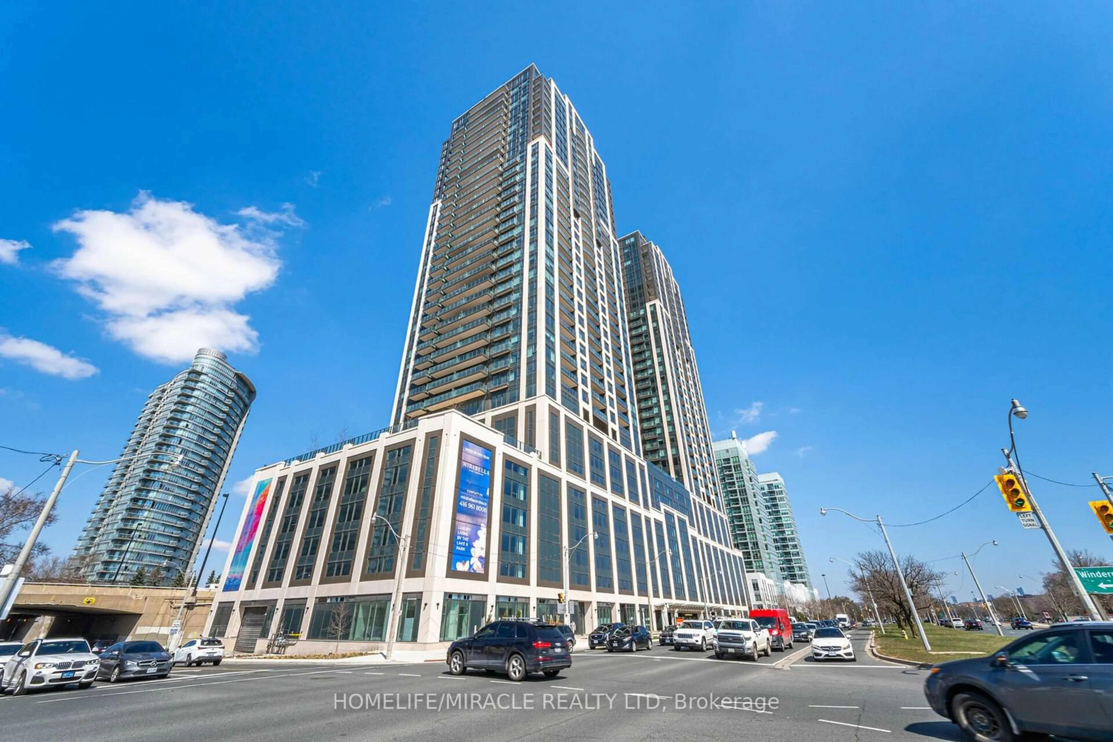 A pic from exterior of the house or condo for 1928 Lake Shore Blvd #1807, Toronto Ontario M6S 0B1