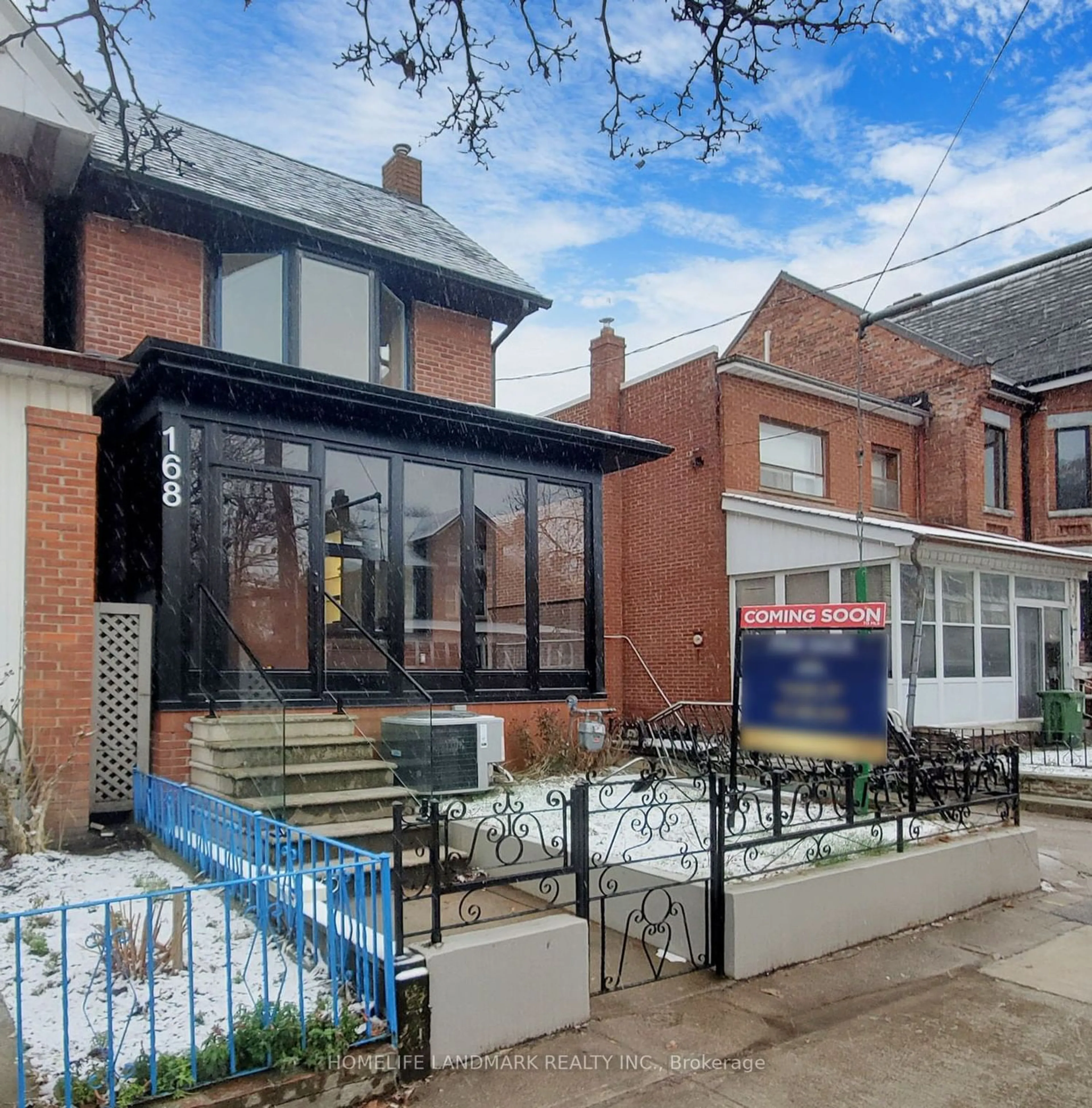 Home with brick exterior material for 168 Lansdowne Ave, Toronto Ontario M6K 2V9