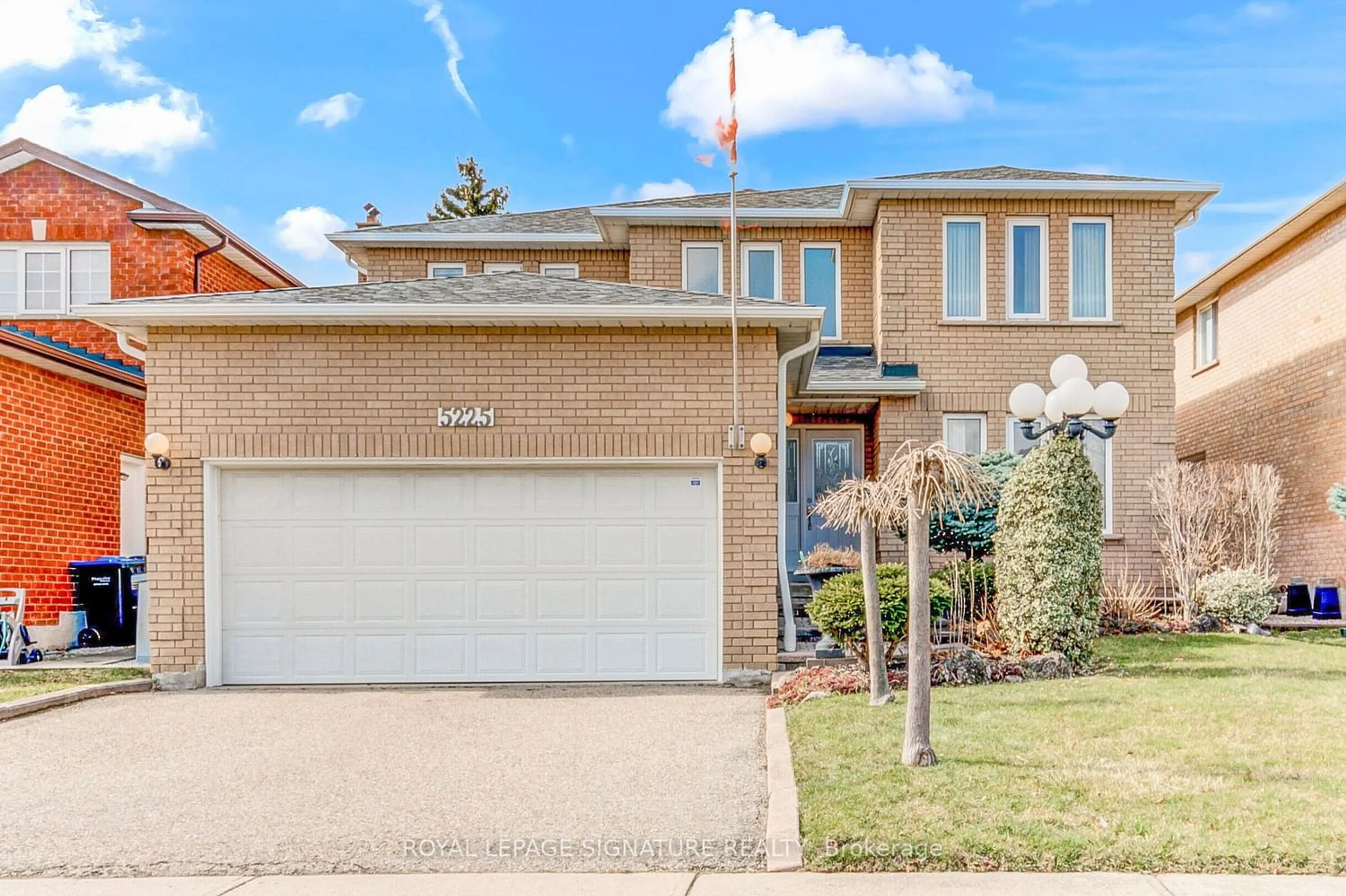 Frontside or backside of a home for 5225 Swiftcurrent Tr, Mississauga Ontario L5R 2H9