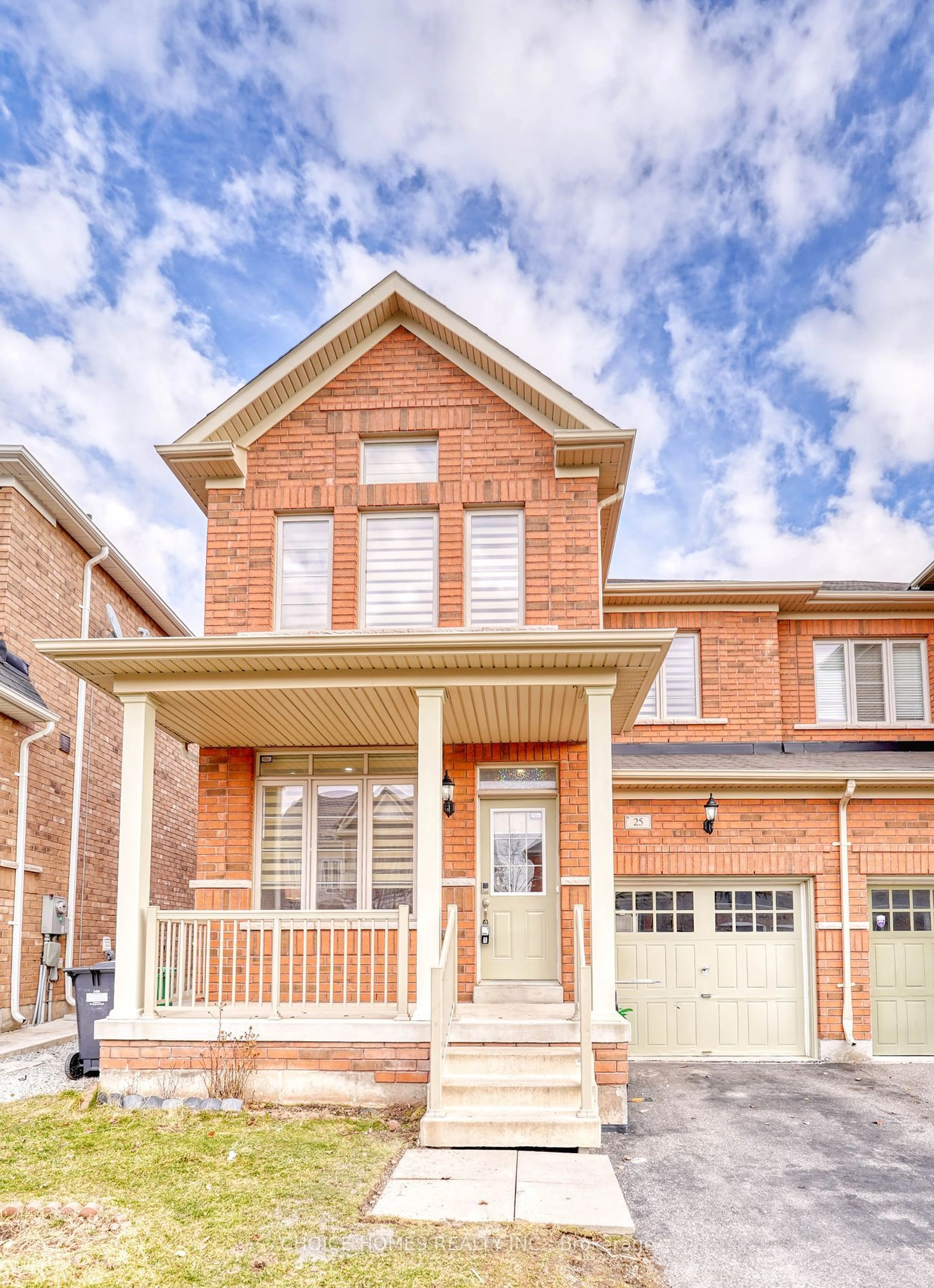 Home with brick exterior material for 25 Baby Pointe Tr, Brampton Ontario L7A 0W3