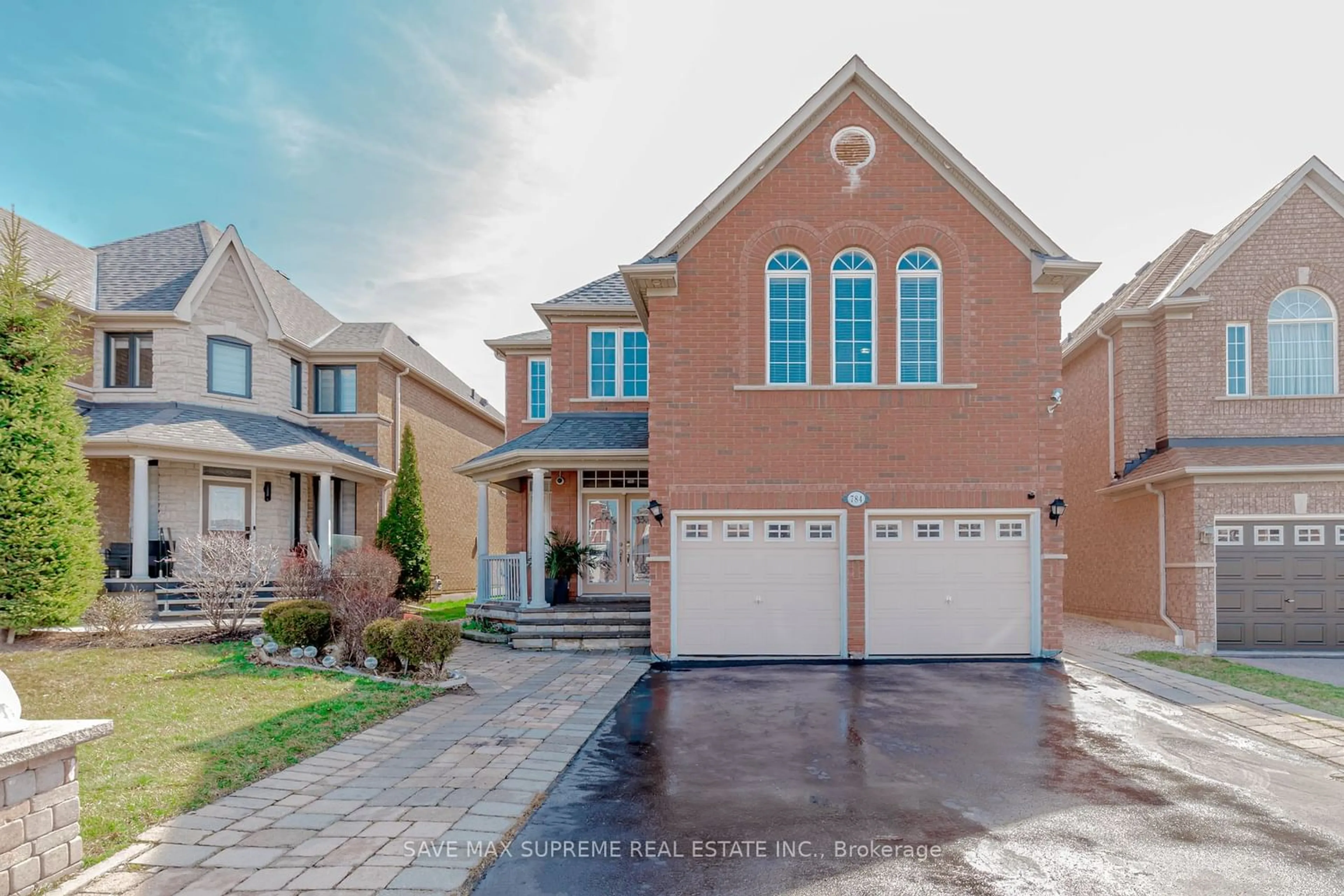 Frontside or backside of a home for 784 Sombrero Way, Mississauga Ontario L5W 1S8