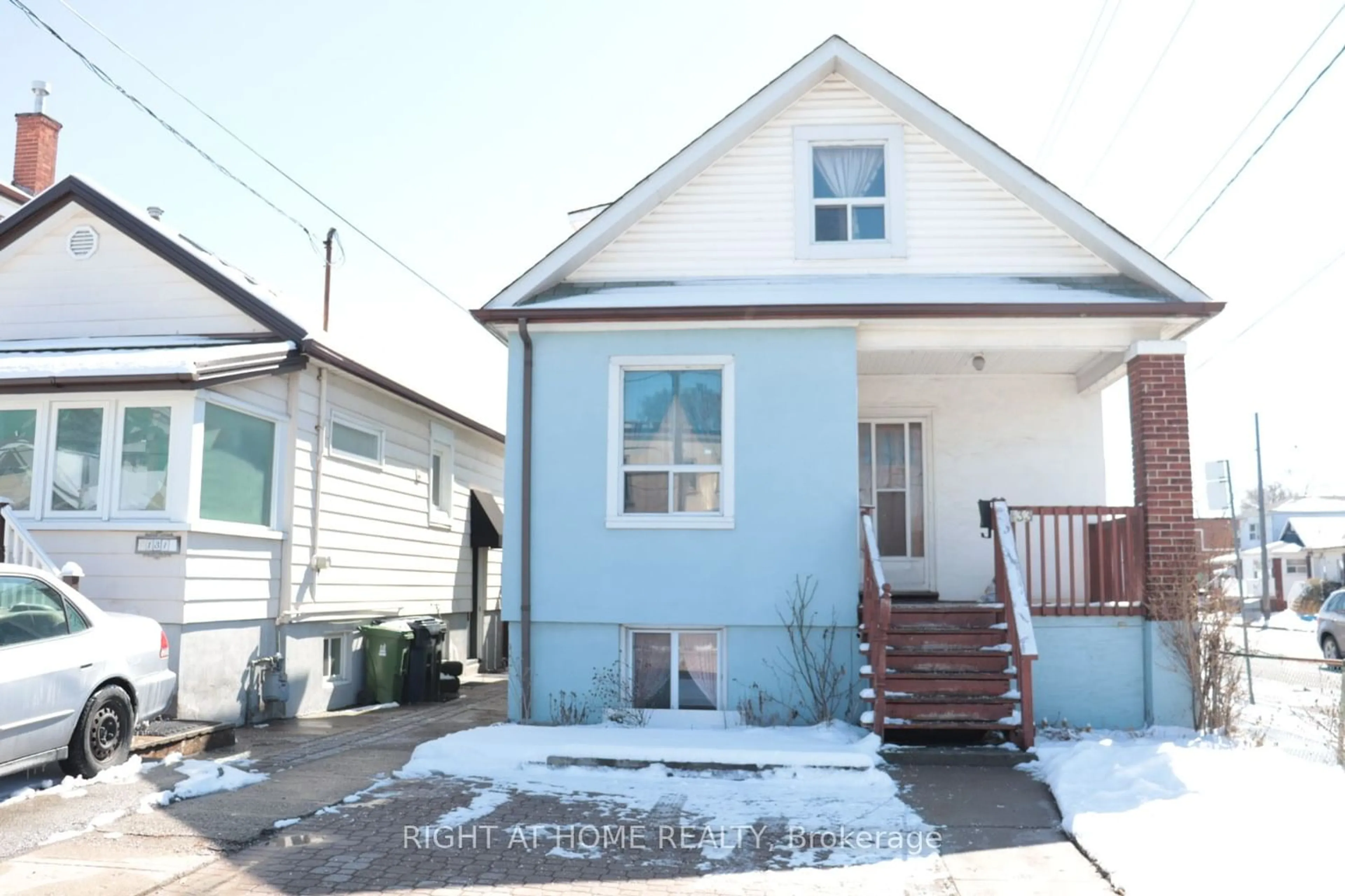Frontside or backside of a home for 133 Corbett Ave, Toronto Ontario M6N 1V3