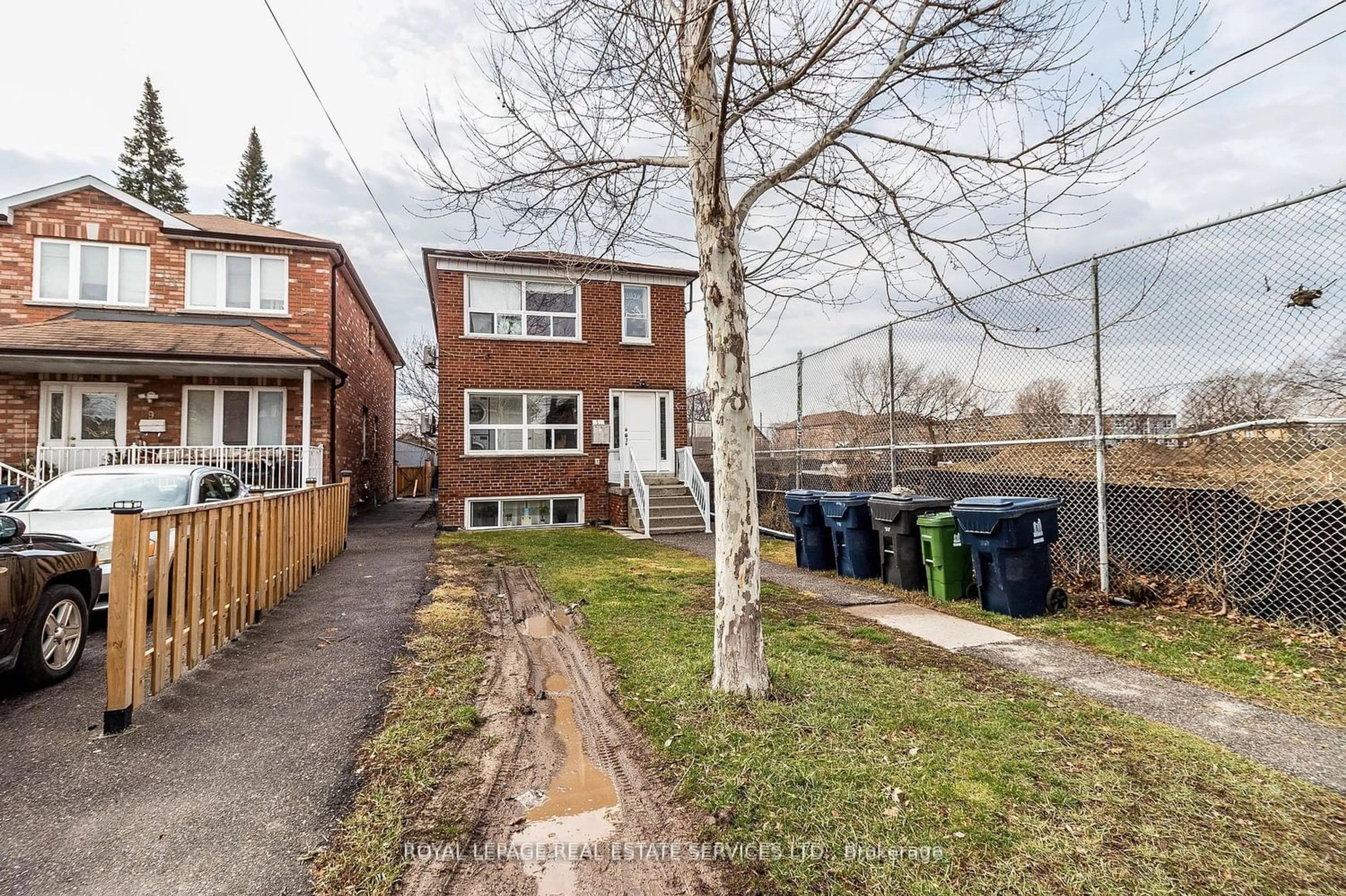 Frontside or backside of a home for 11 Dennis Ave, Toronto Ontario M6N 2T7