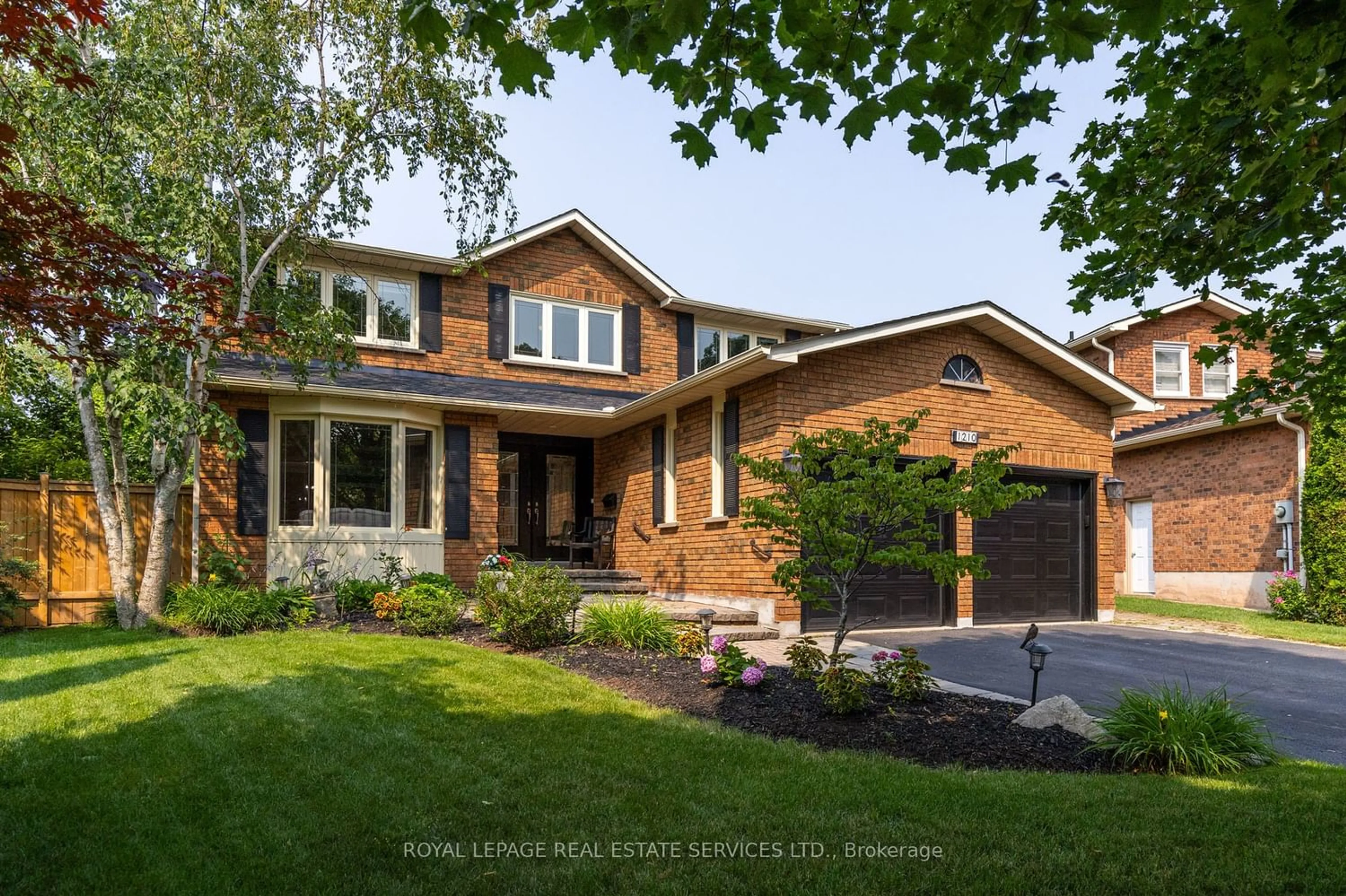 Home with brick exterior material for 1210 BEECHGROVE Cres, Oakville Ontario L6M 2B4