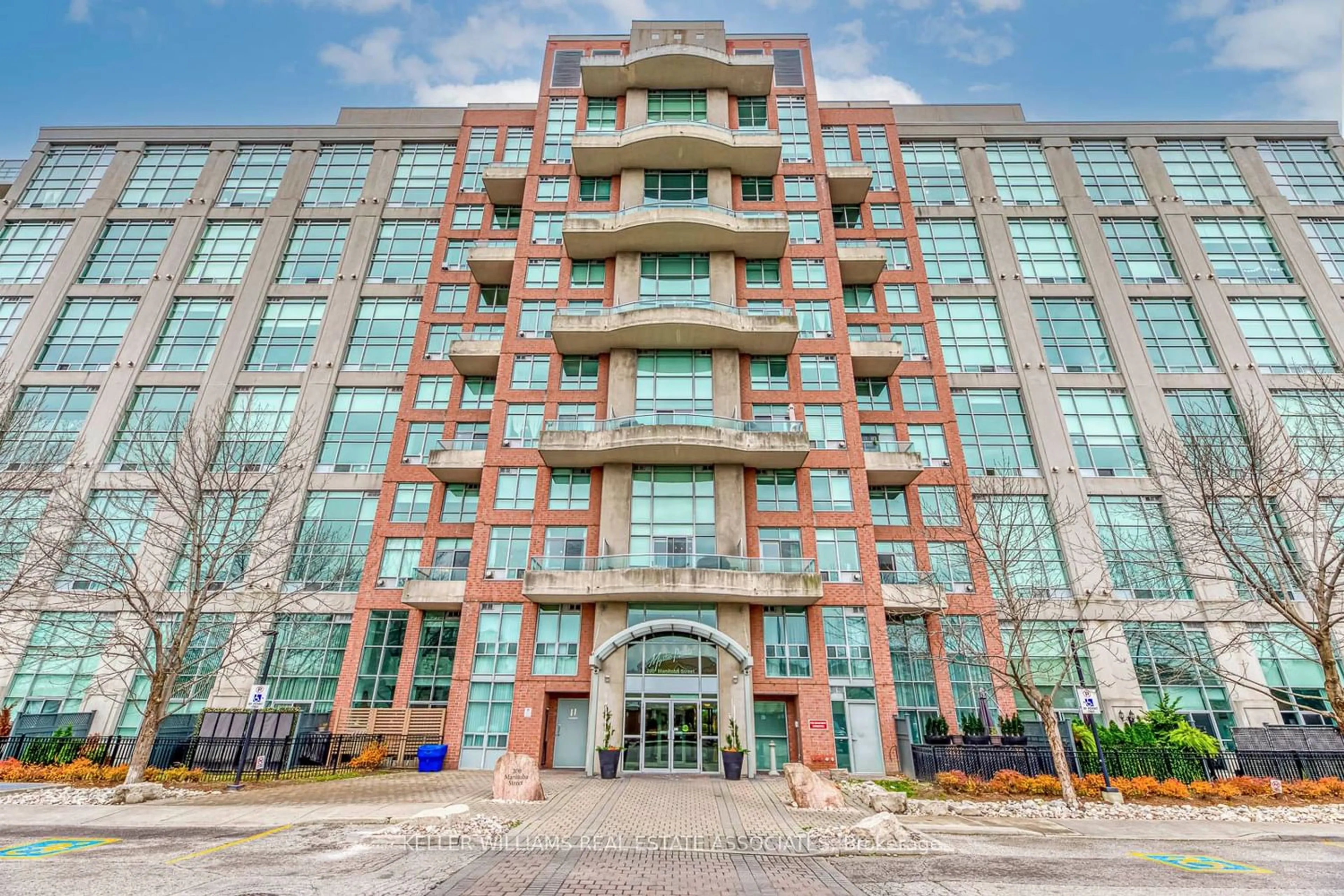 A pic from exterior of the house or condo for 200 Manitoba St #629, Toronto Ontario M8Y 3Y9