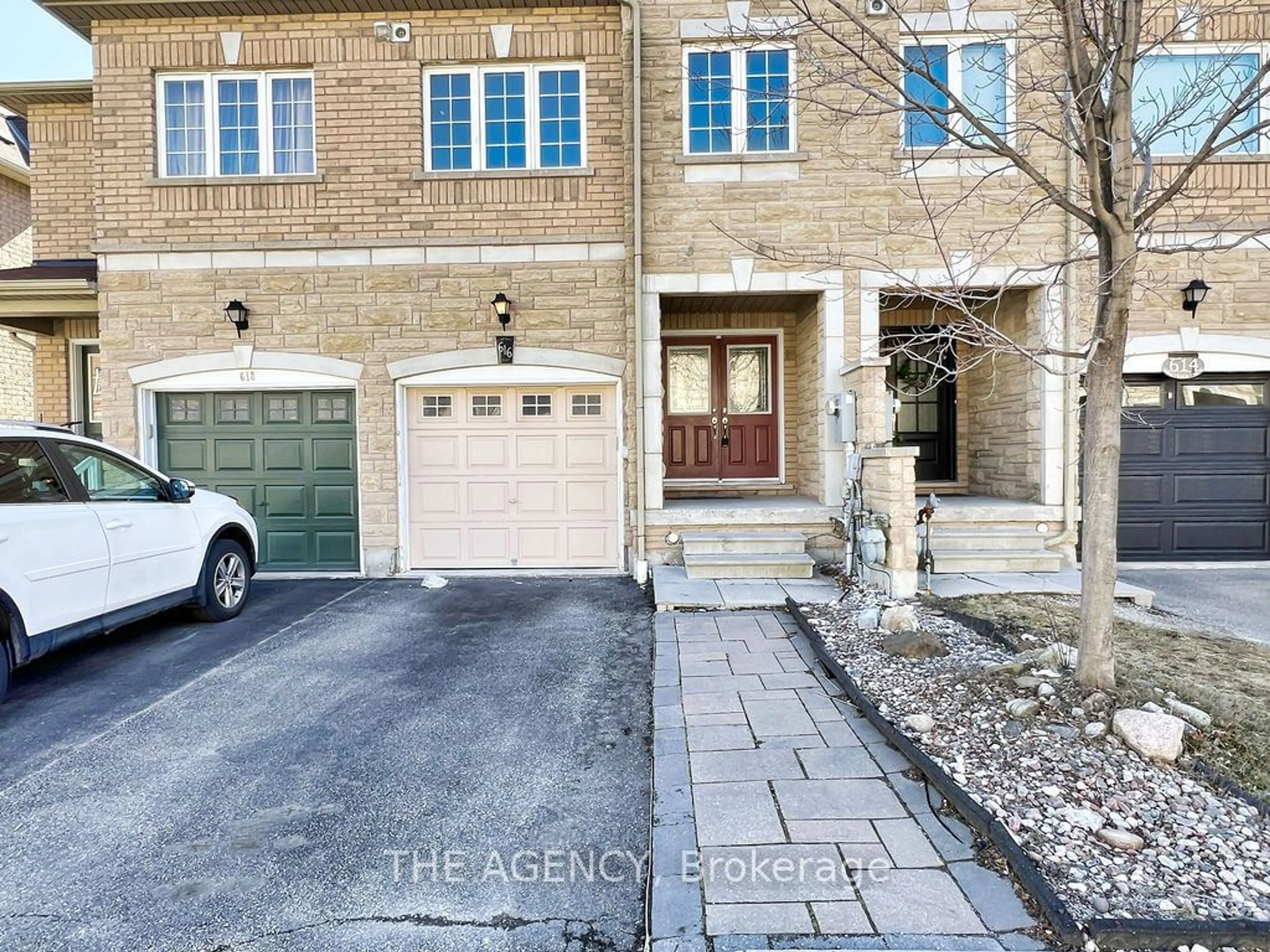 A pic from exterior of the house or condo for 616 Candlestick Circ, Mississauga Ontario L4Z 0B4