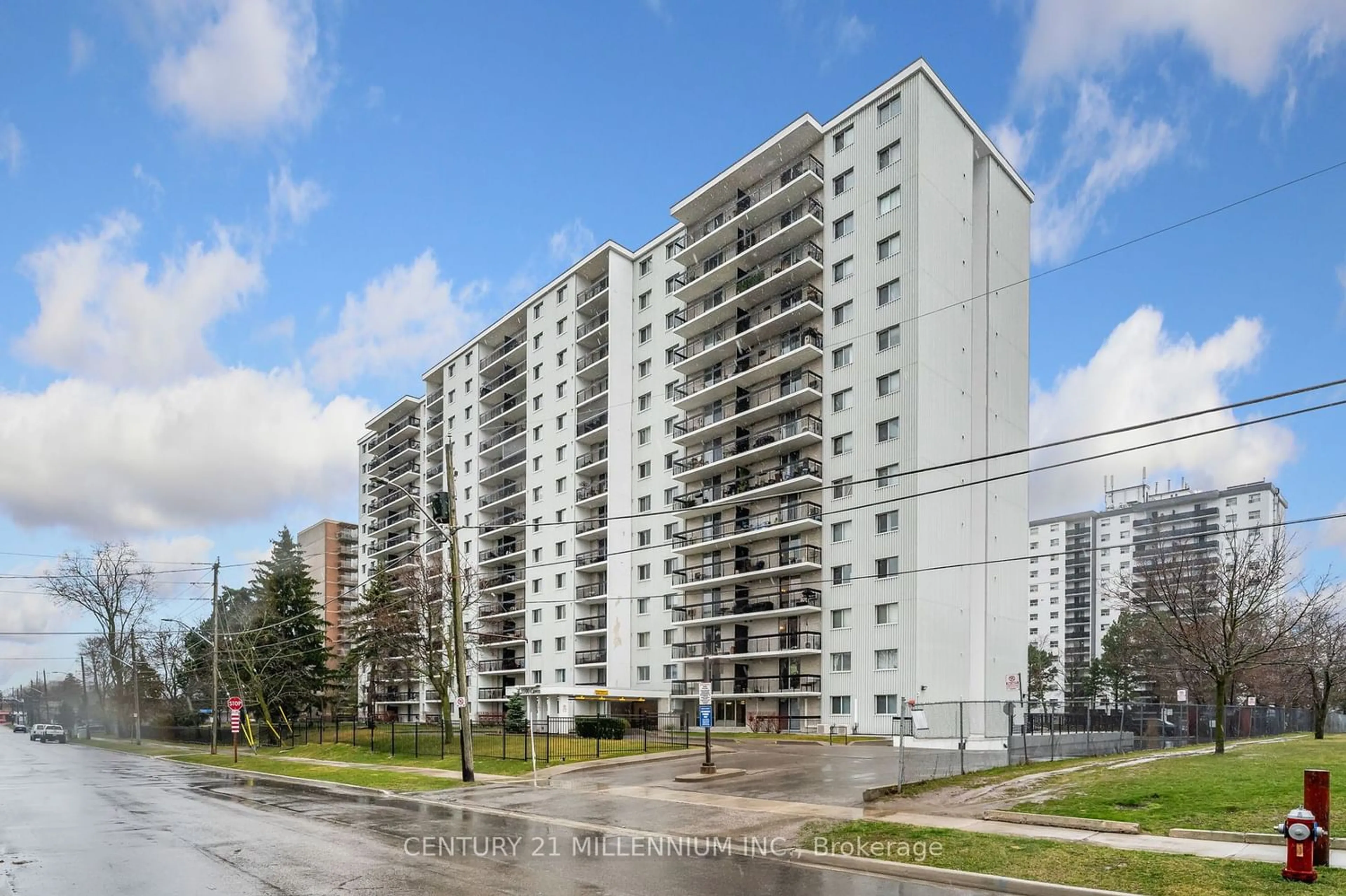 A pic from exterior of the house or condo for 1100 Caven St #907, Mississauga Ontario L5G 4N3