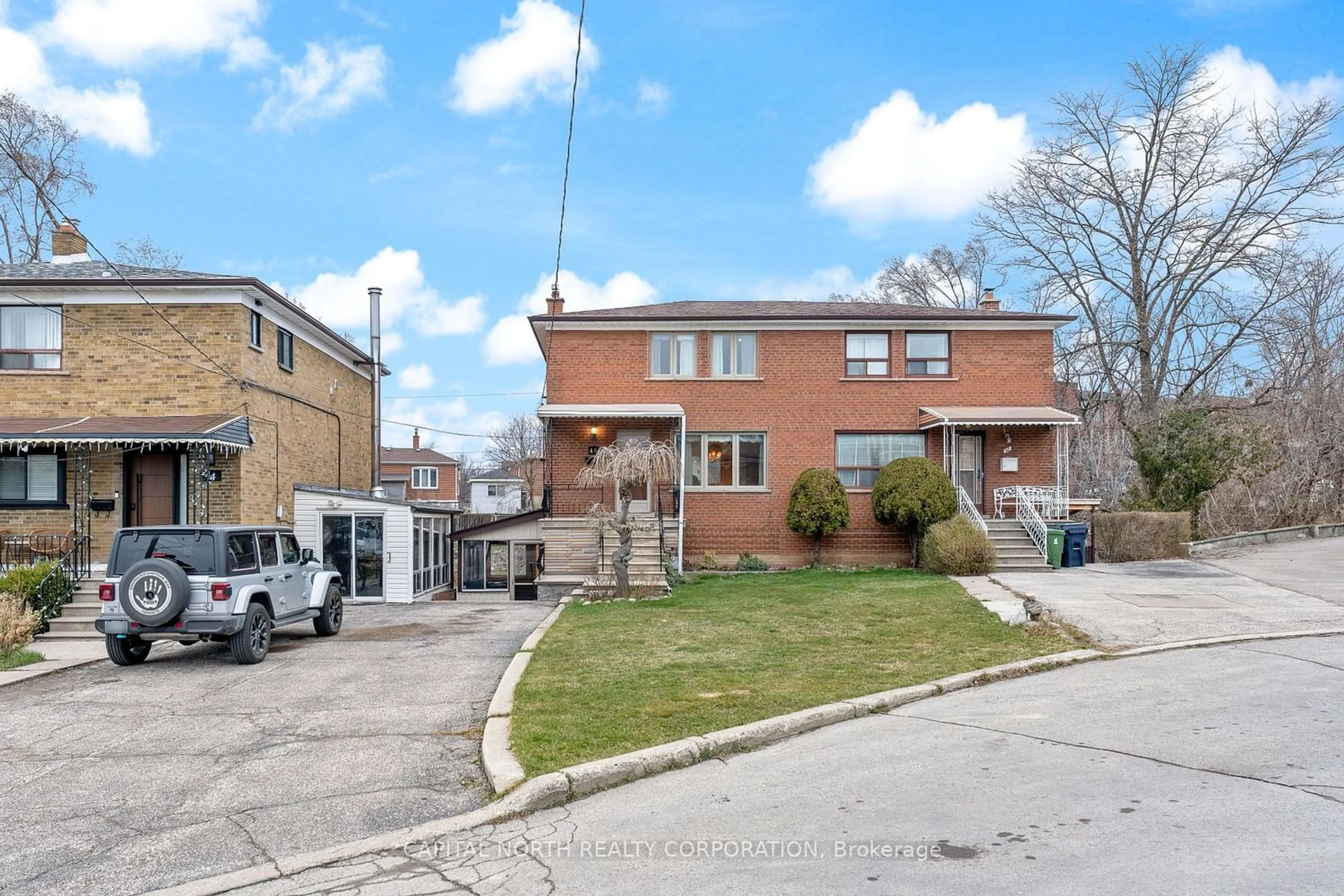 A pic from exterior of the house or condo for 46 Gotham Crt, Toronto Ontario M6M 2N8