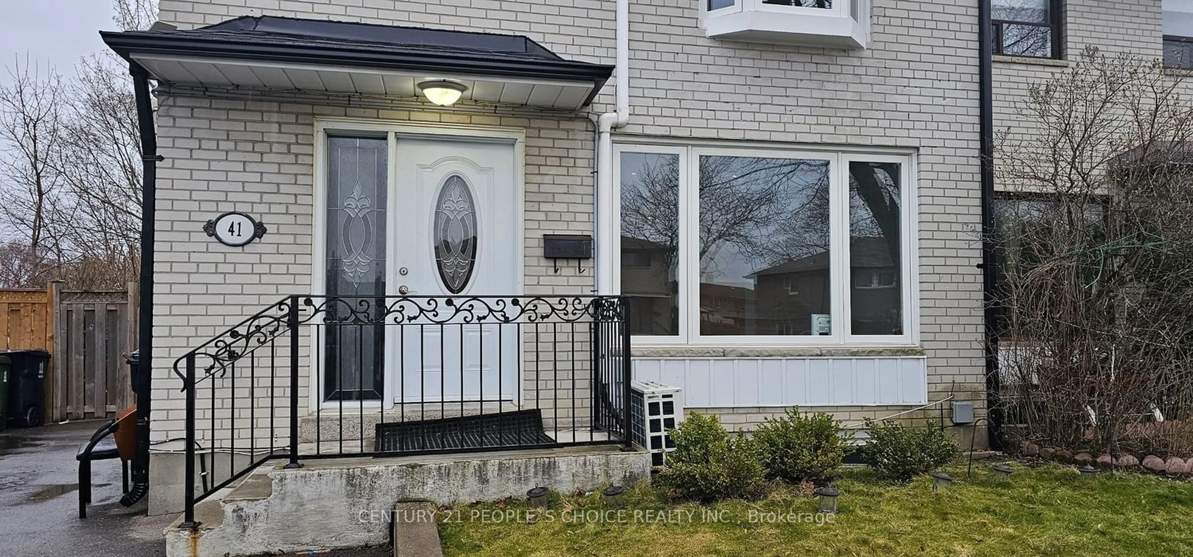 Frontside or backside of a home for 41 Lakeland Dr, Toronto Ontario M9V 1M8
