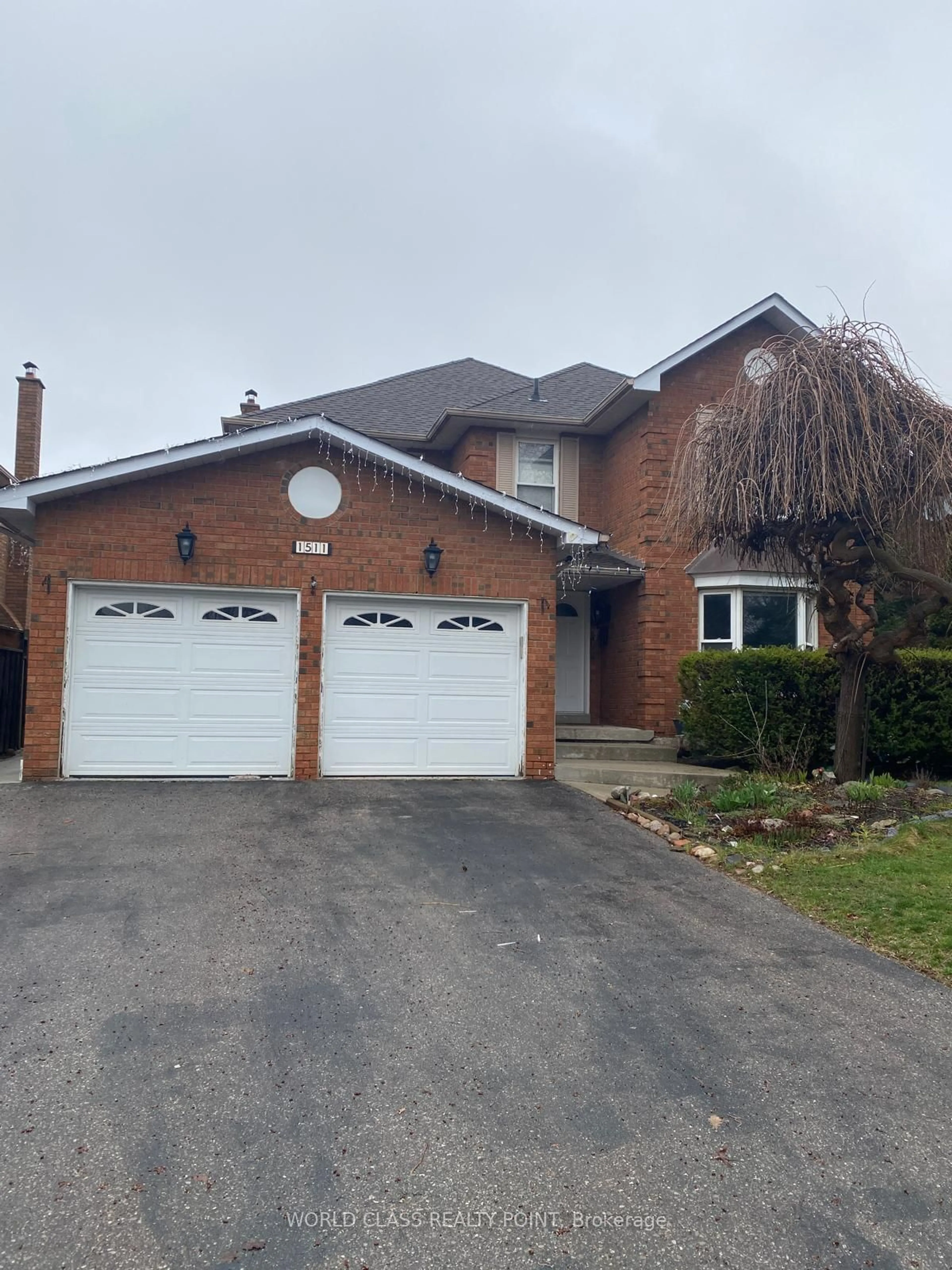 Frontside or backside of a home for 1511 Manorbrook Crt, Mississauga Ontario L5M 4A9