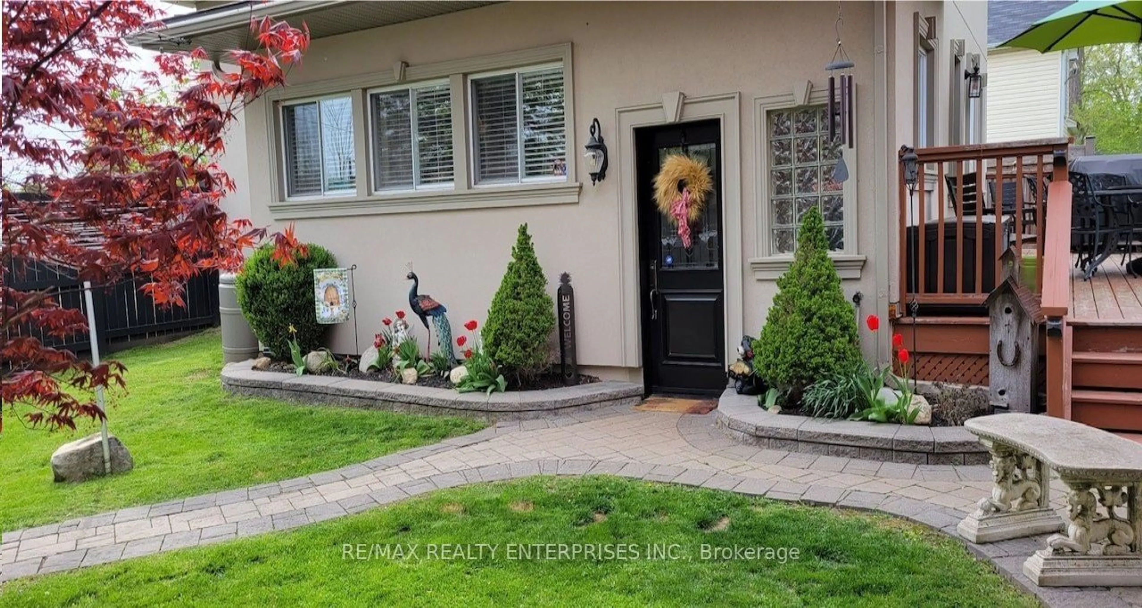 Indoor entryway for 11011 Guelph Line, Milton Ontario L0P 1B0