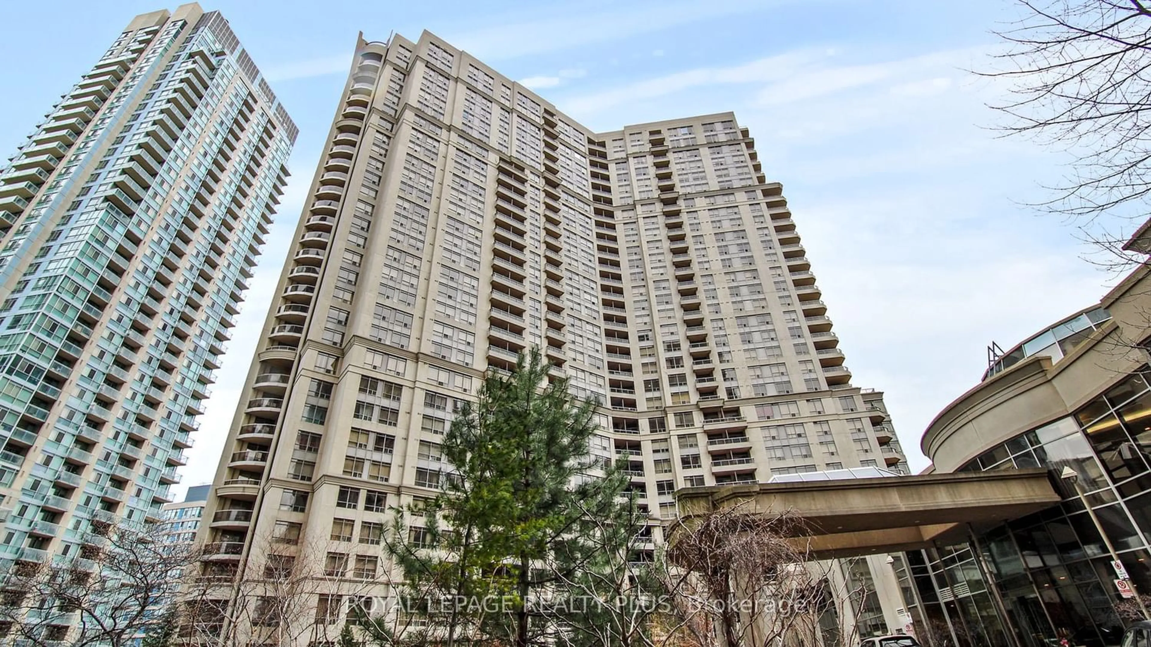 A pic from exterior of the house or condo for 3880 Duke Of York Blvd #3007, Mississauga Ontario L5B 4M7