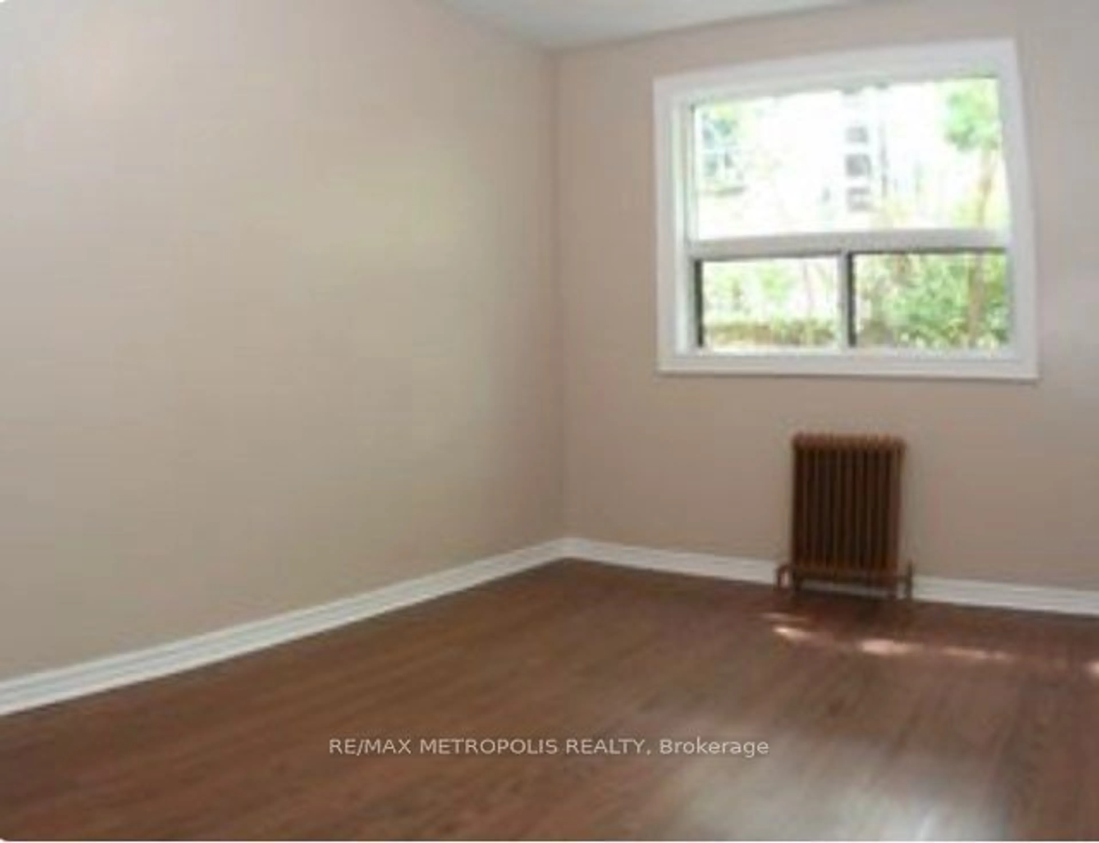 A pic of a room for 125 Scarlett Rd, Toronto Ontario M6N 4K6