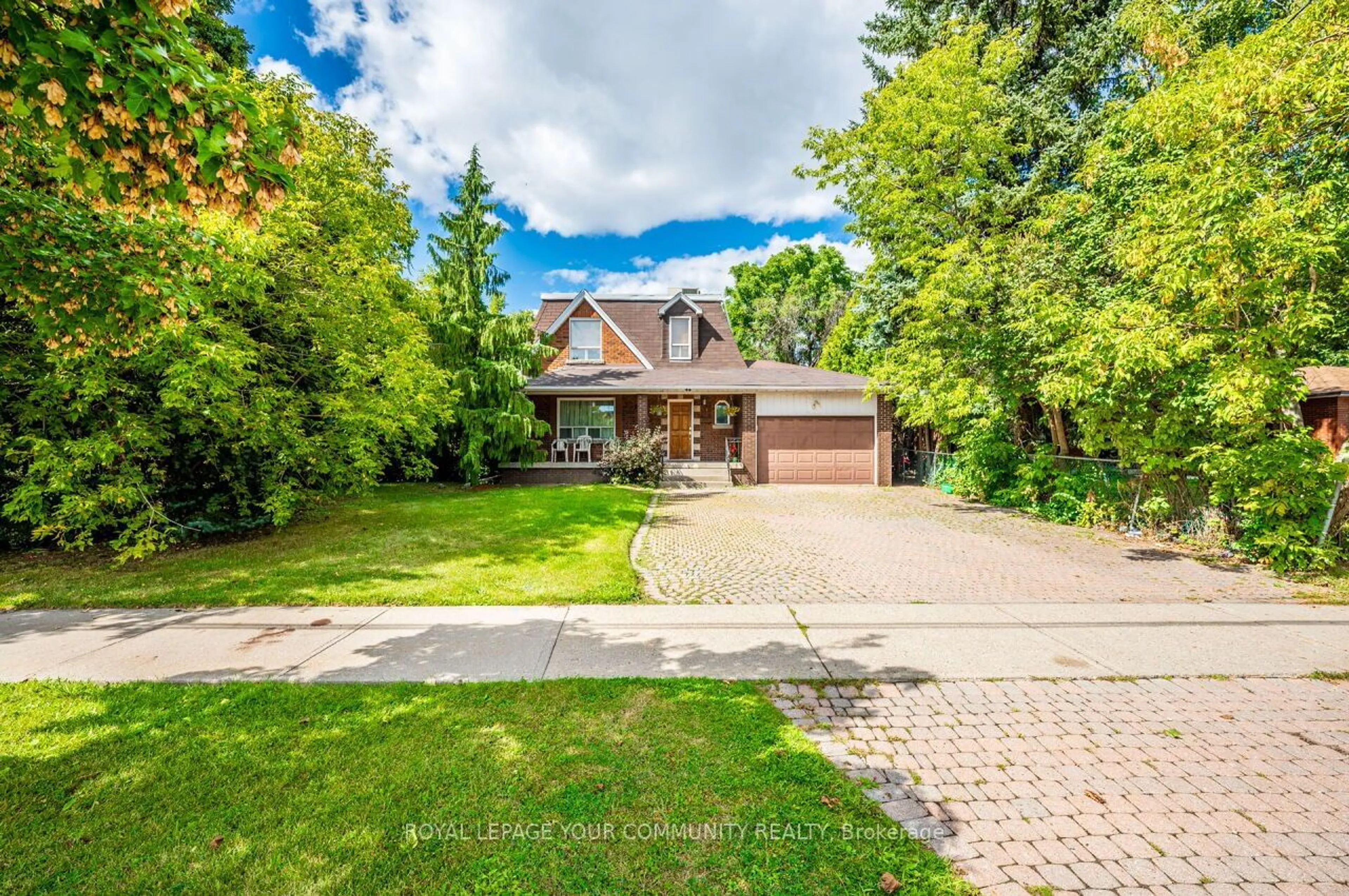 Frontside or backside of a home for 248 Rustic Rd, Toronto Ontario M6L 1W4