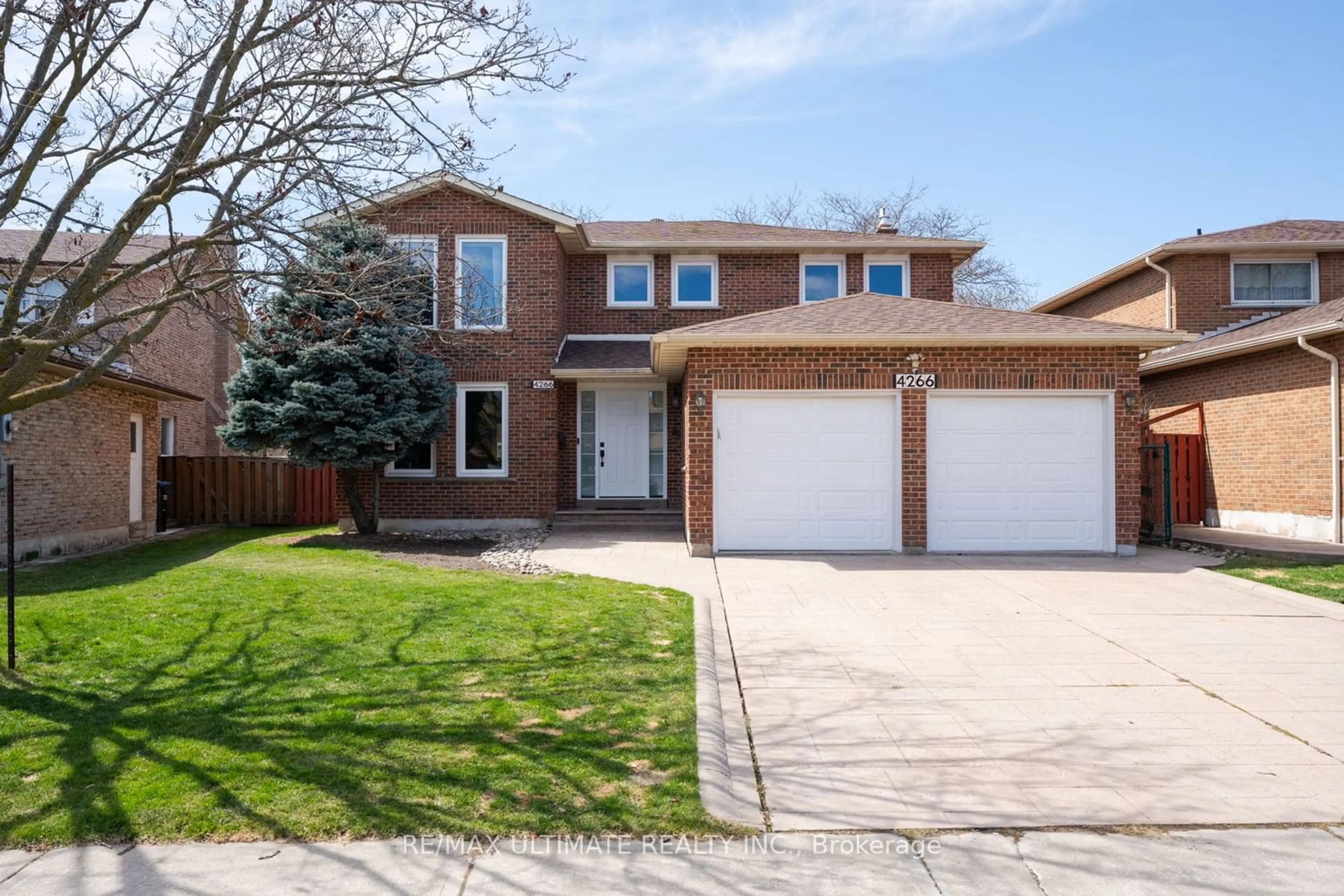 Home with brick exterior material for 4266 Golden Orchard Dr, Mississauga Ontario L4W 3G3