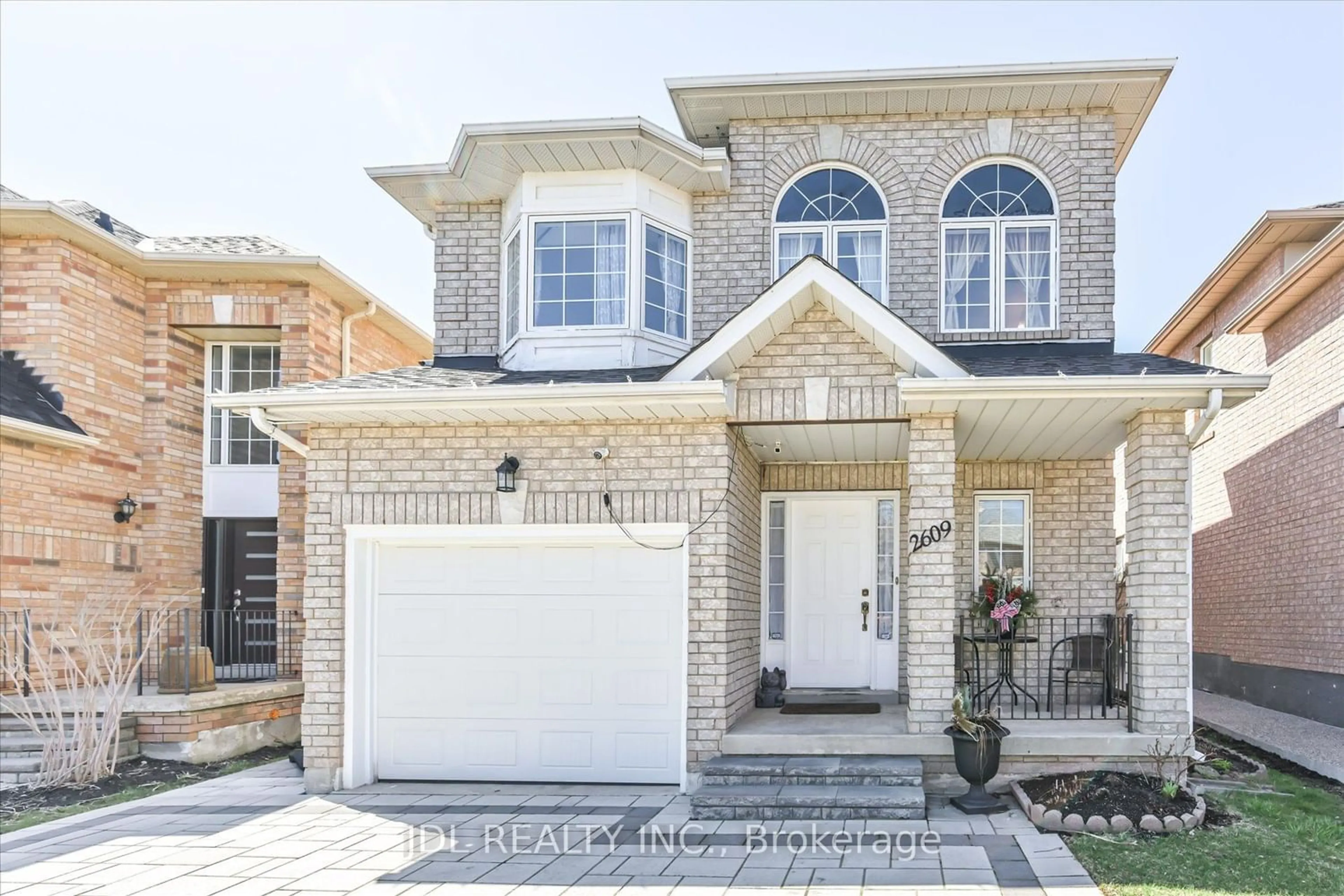 Home with brick exterior material for 2609 Longridge Cres, Oakville Ontario L6H 6S1