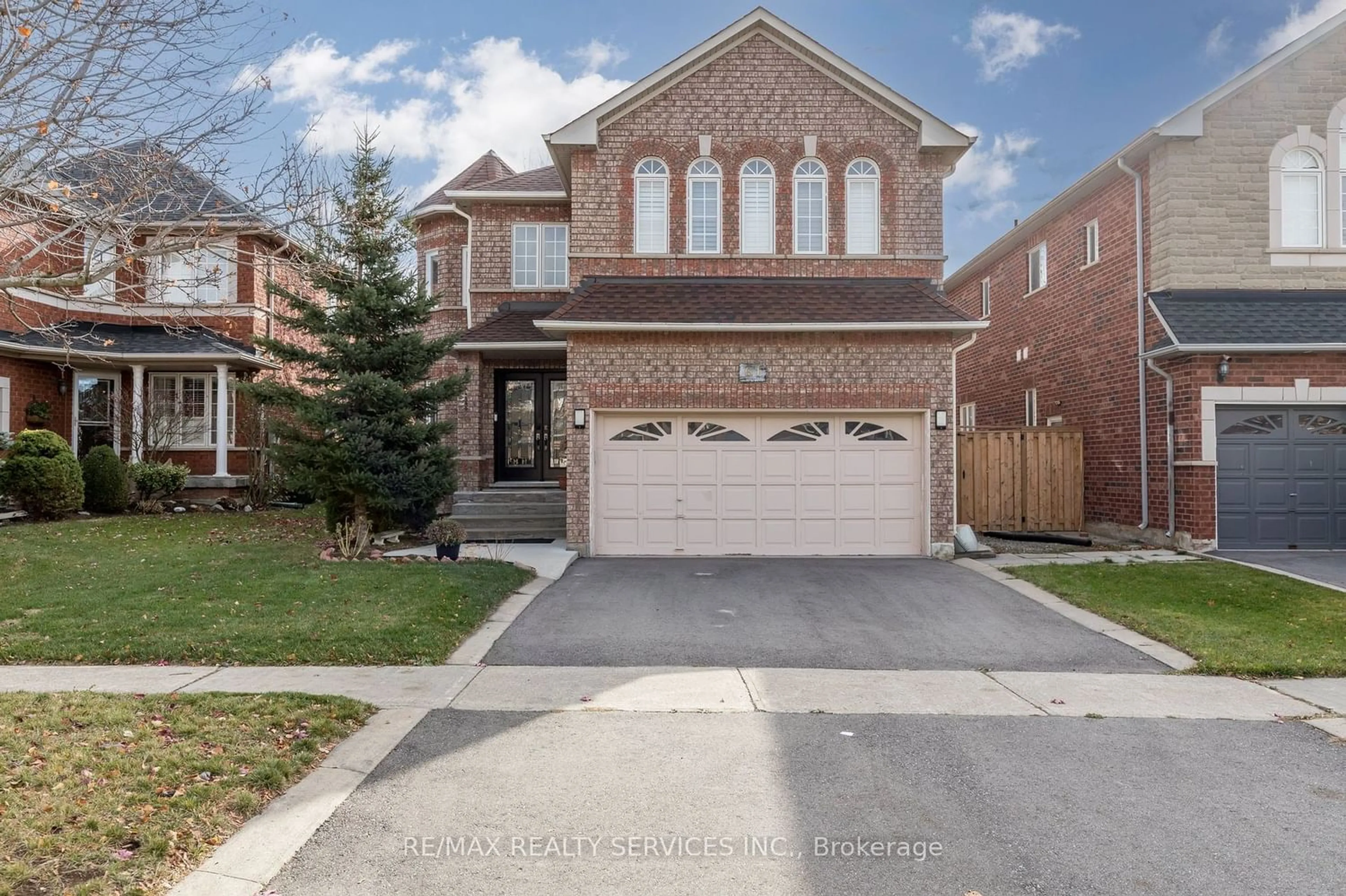 Home with brick exterior material for 61 Royal Valley Dr, Caledon Ontario L7C 1A9