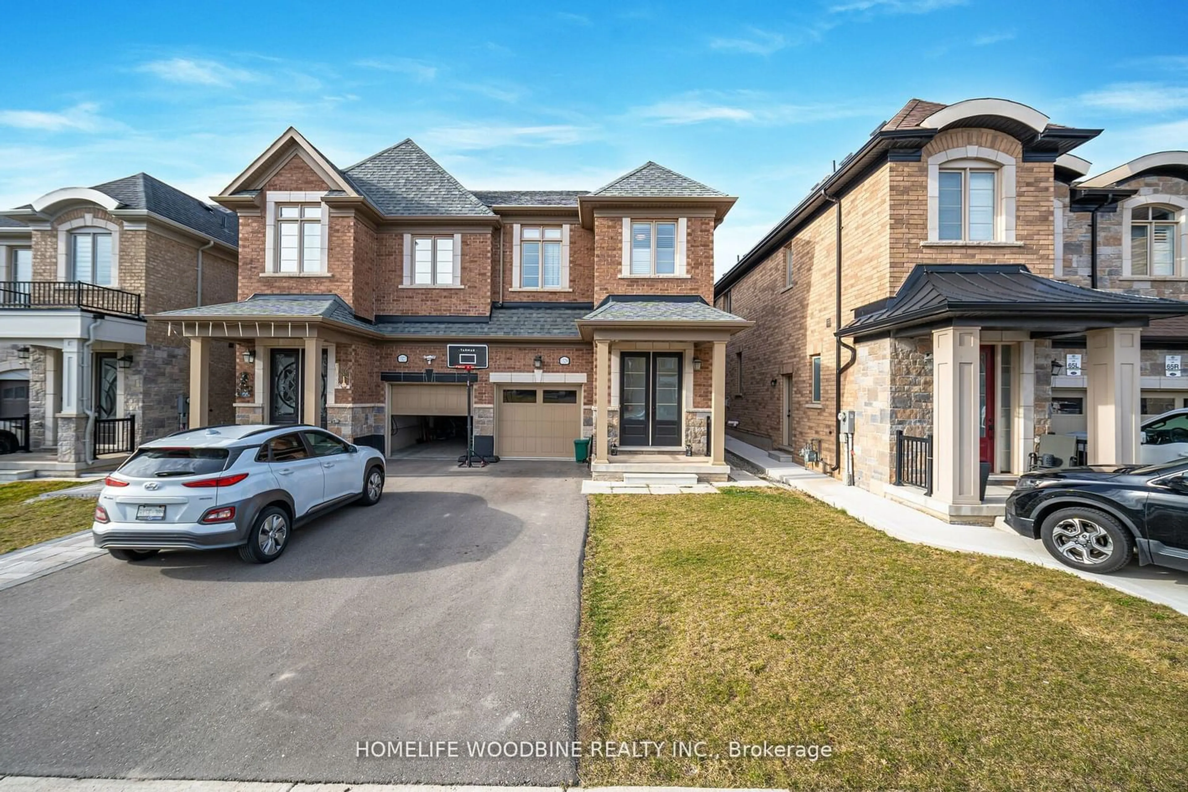 Frontside or backside of a home for 1329 Farmstead Dr, Milton Ontario L9E 1K9