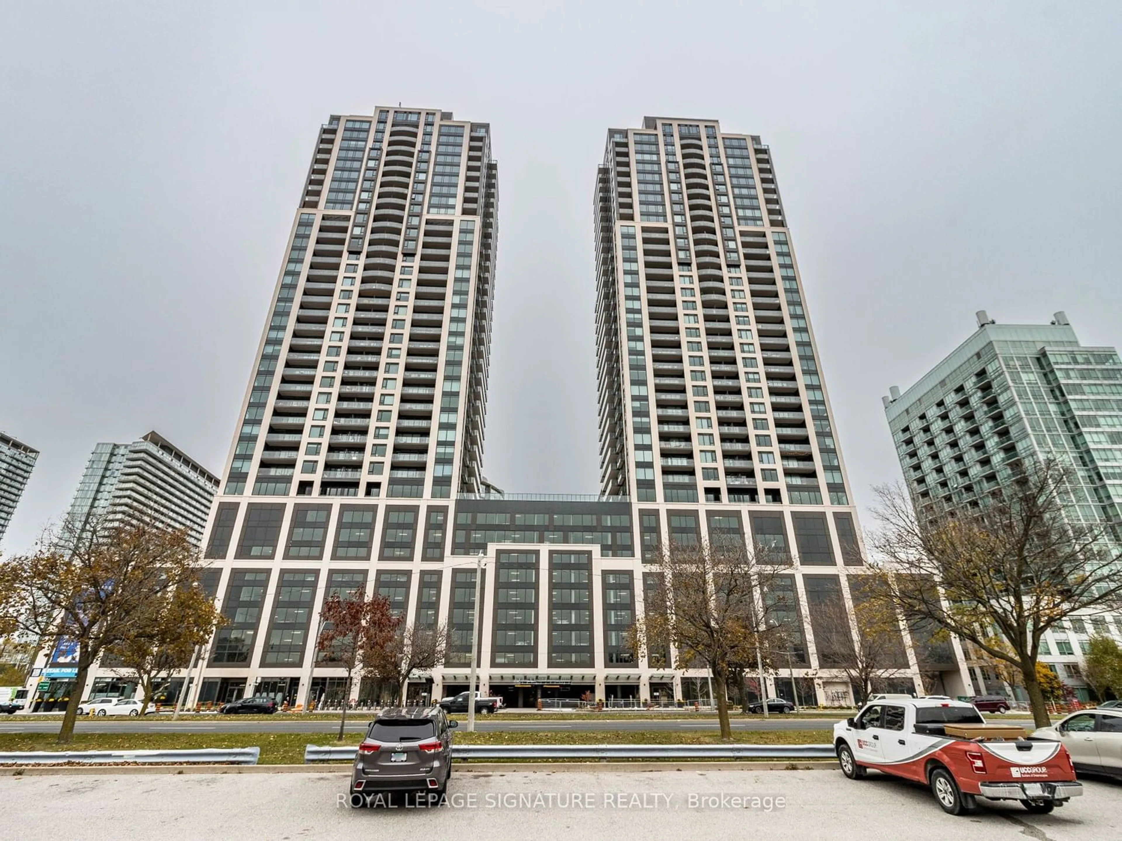 A pic from exterior of the house or condo for 1928 Lake Shore Blvd #3903, Toronto Ontario M6S 0B1