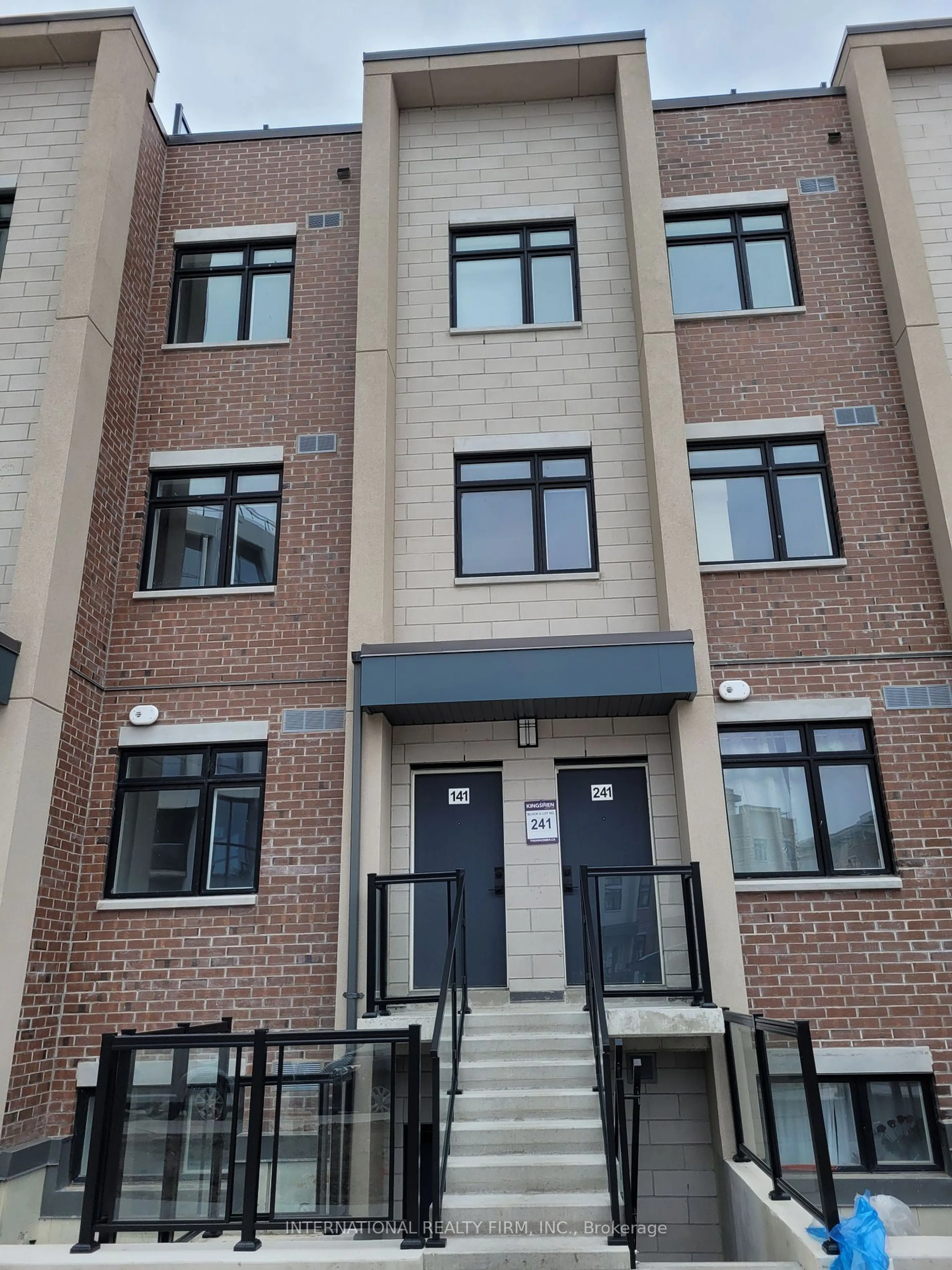 A pic from exterior of the house or condo for 1060 Douglas Mccurdy Comm Rd #141, Mississauga Ontario L5G 0C6