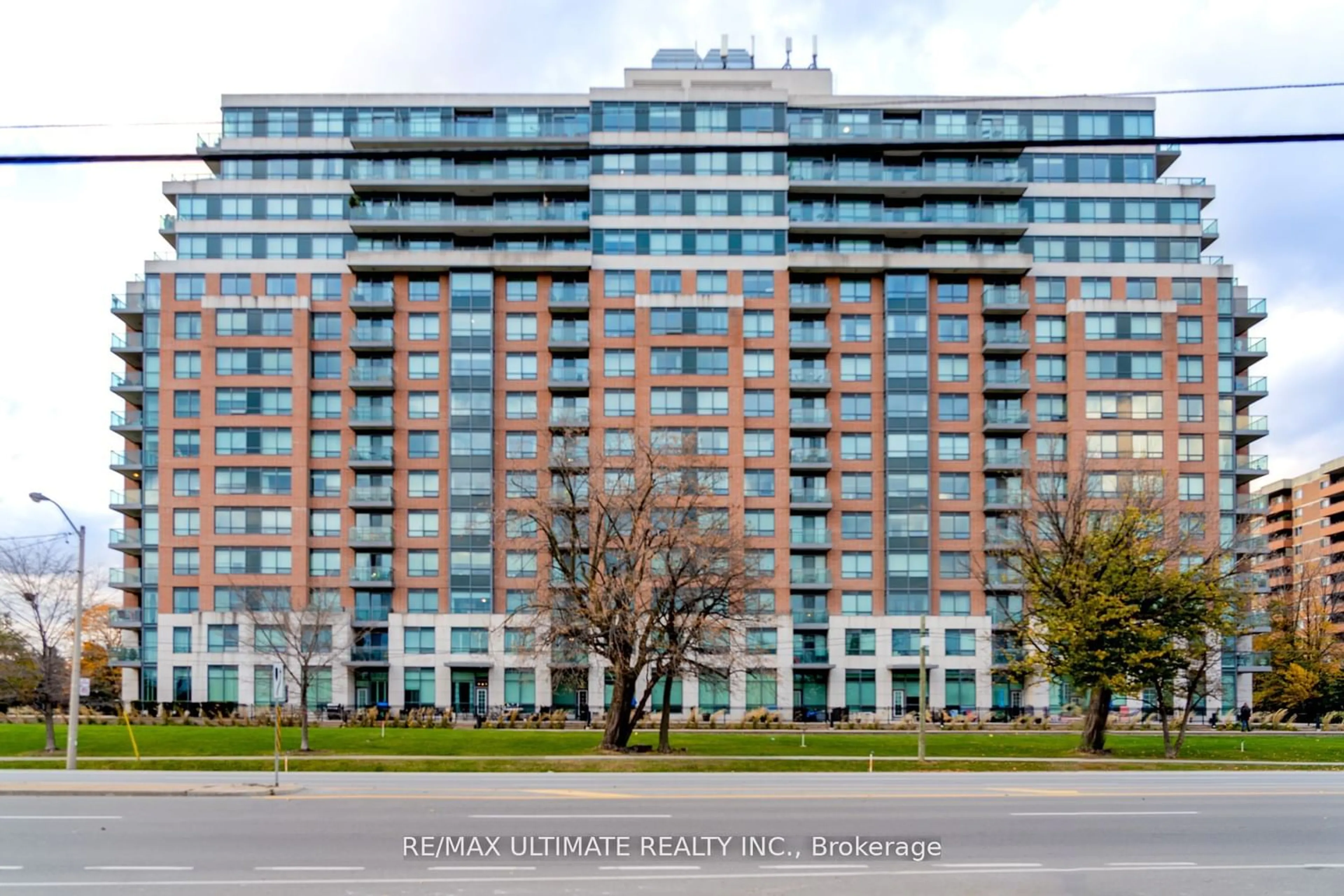 A pic from exterior of the house or condo for 1403 Royal York Rd #103, Toronto Ontario M9P 0A1