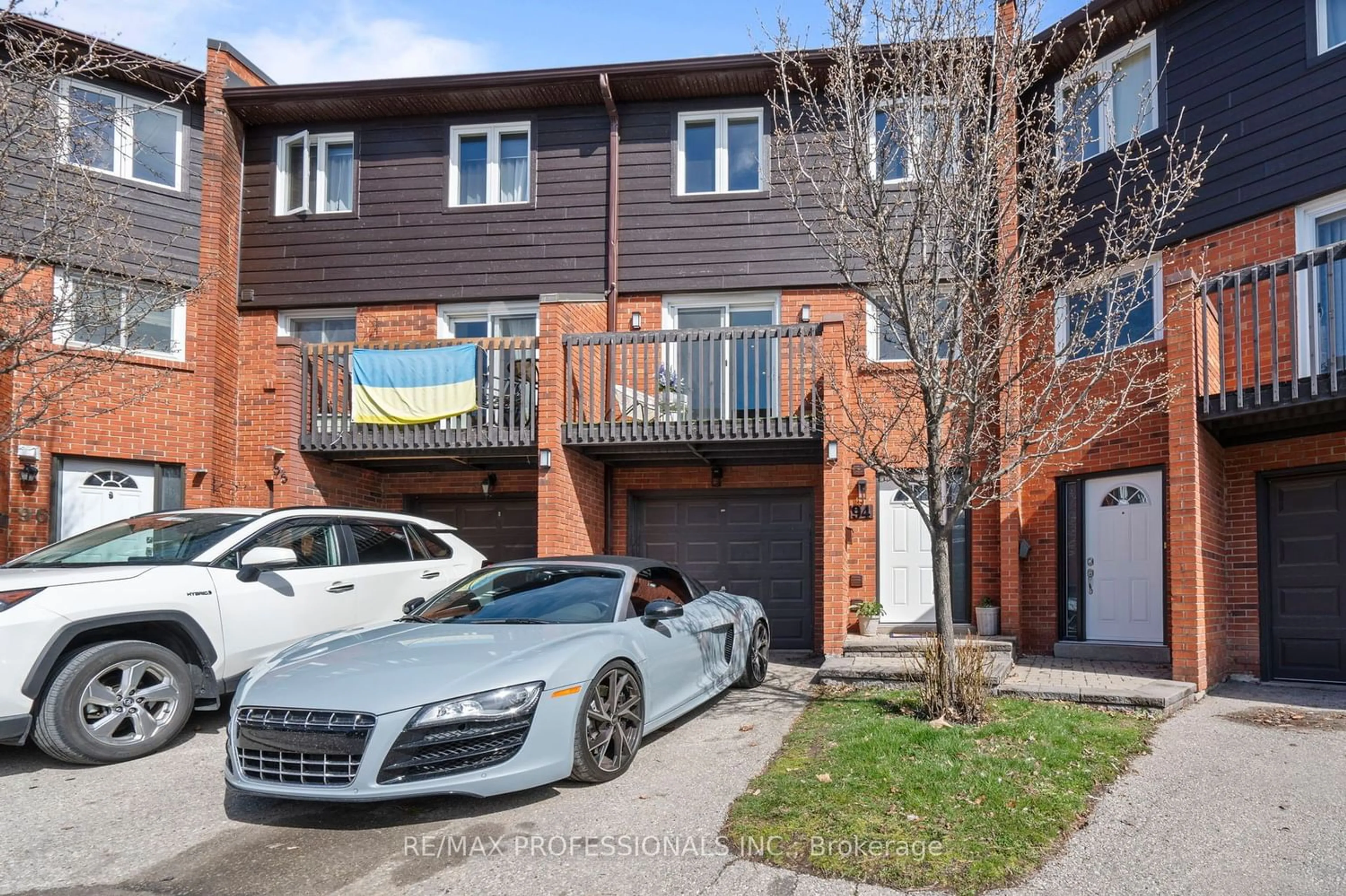 A pic from exterior of the house or condo for 1755 Rathburn Rd #94, Mississauga Ontario L4W 2M8