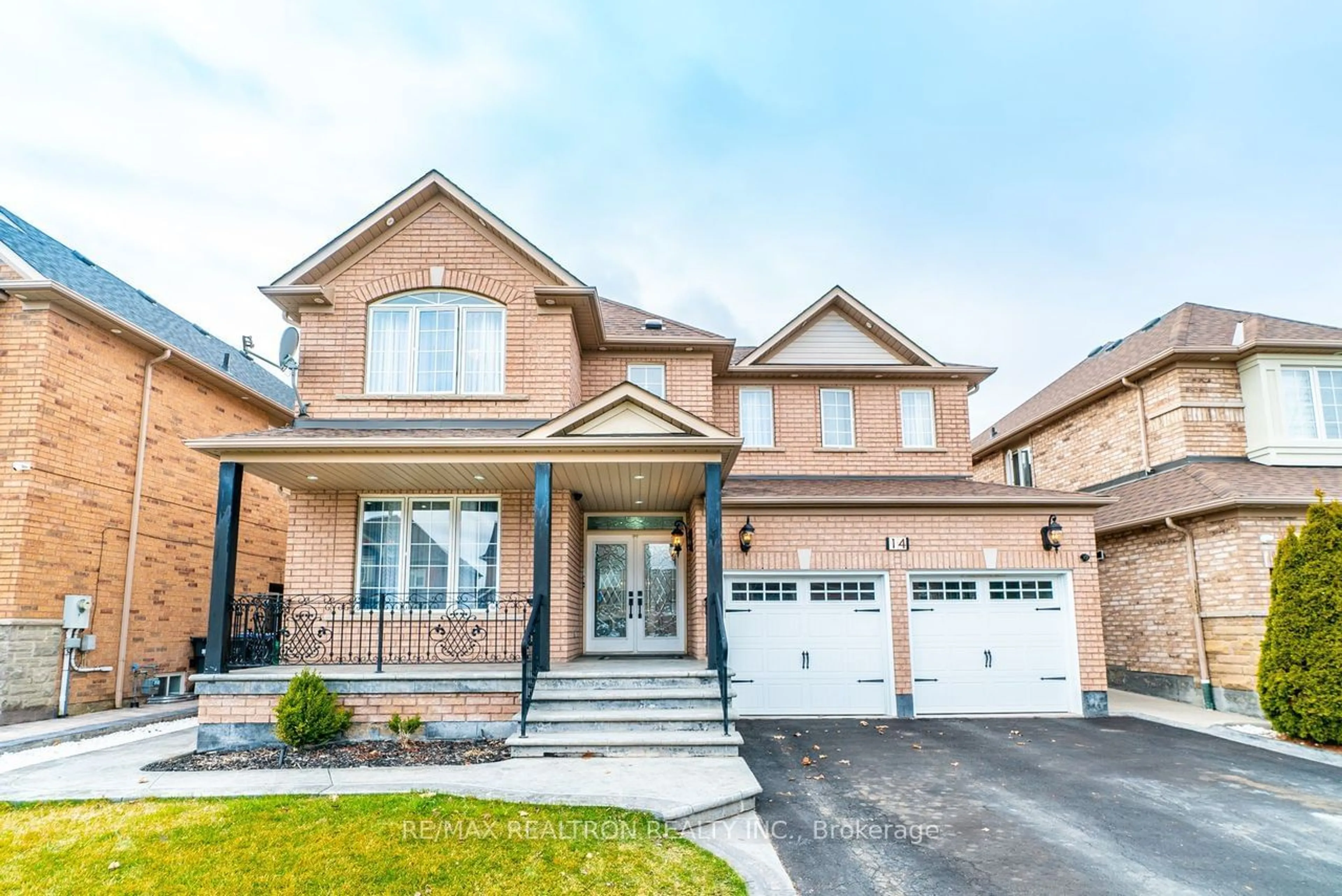 Home with brick exterior material for 14 Bramtrail Gate, Brampton Ontario L7A 3W3