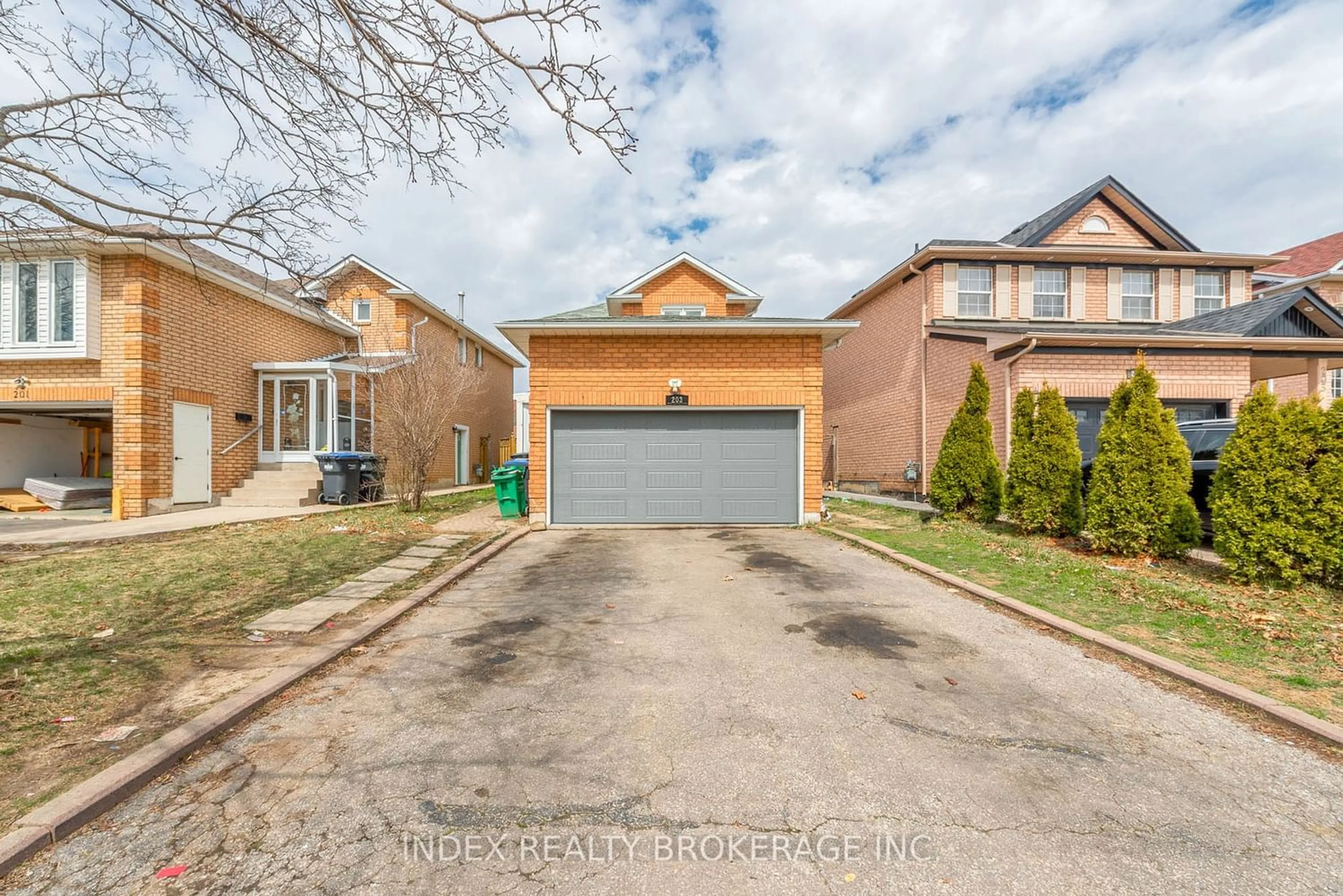 Frontside or backside of a home for 203 Richvale Dr, Brampton Ontario L6Z 4R6
