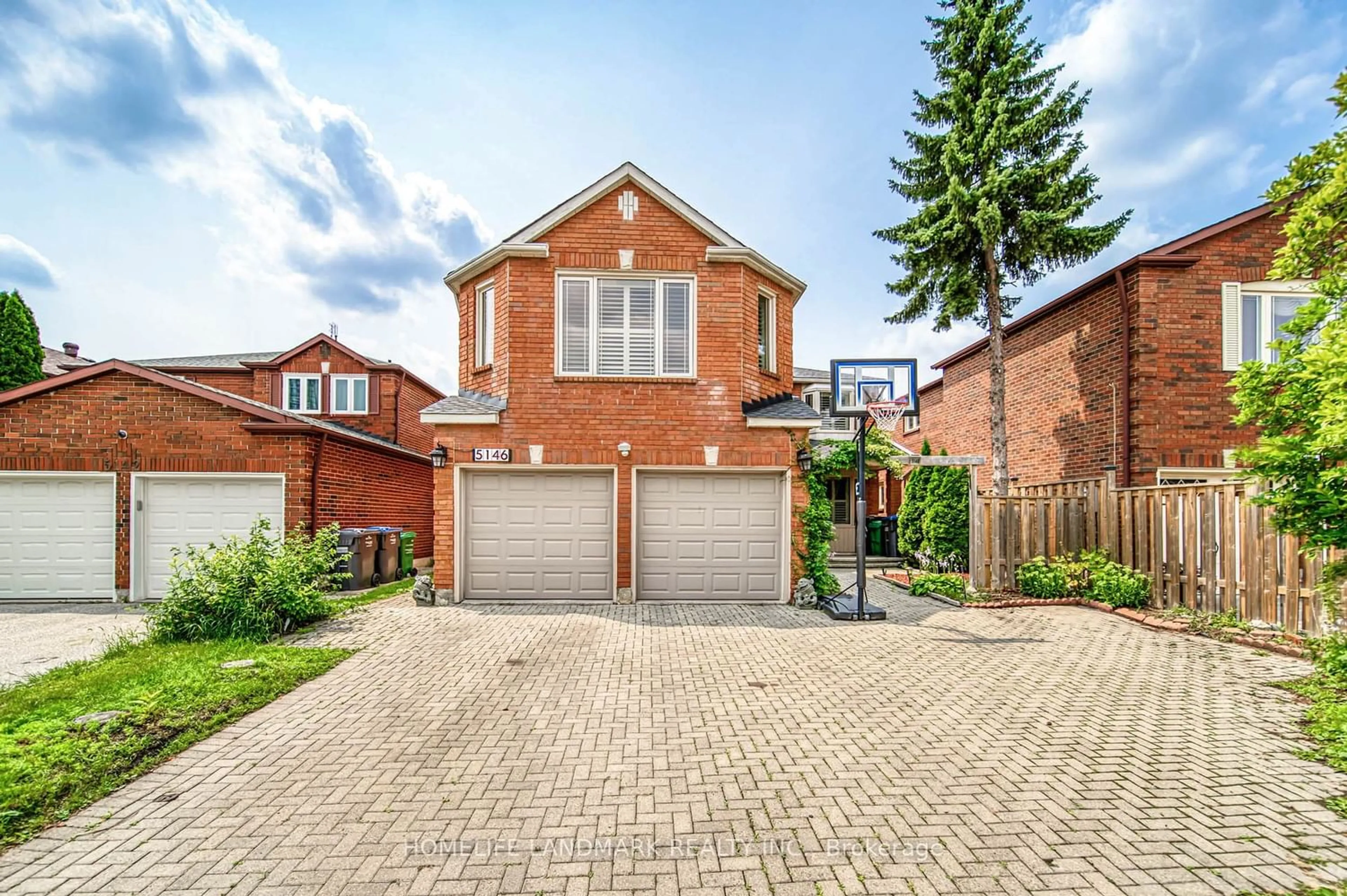 Home with brick exterior material for 5146 Nishga Crt, Mississauga Ontario L5R 2M7