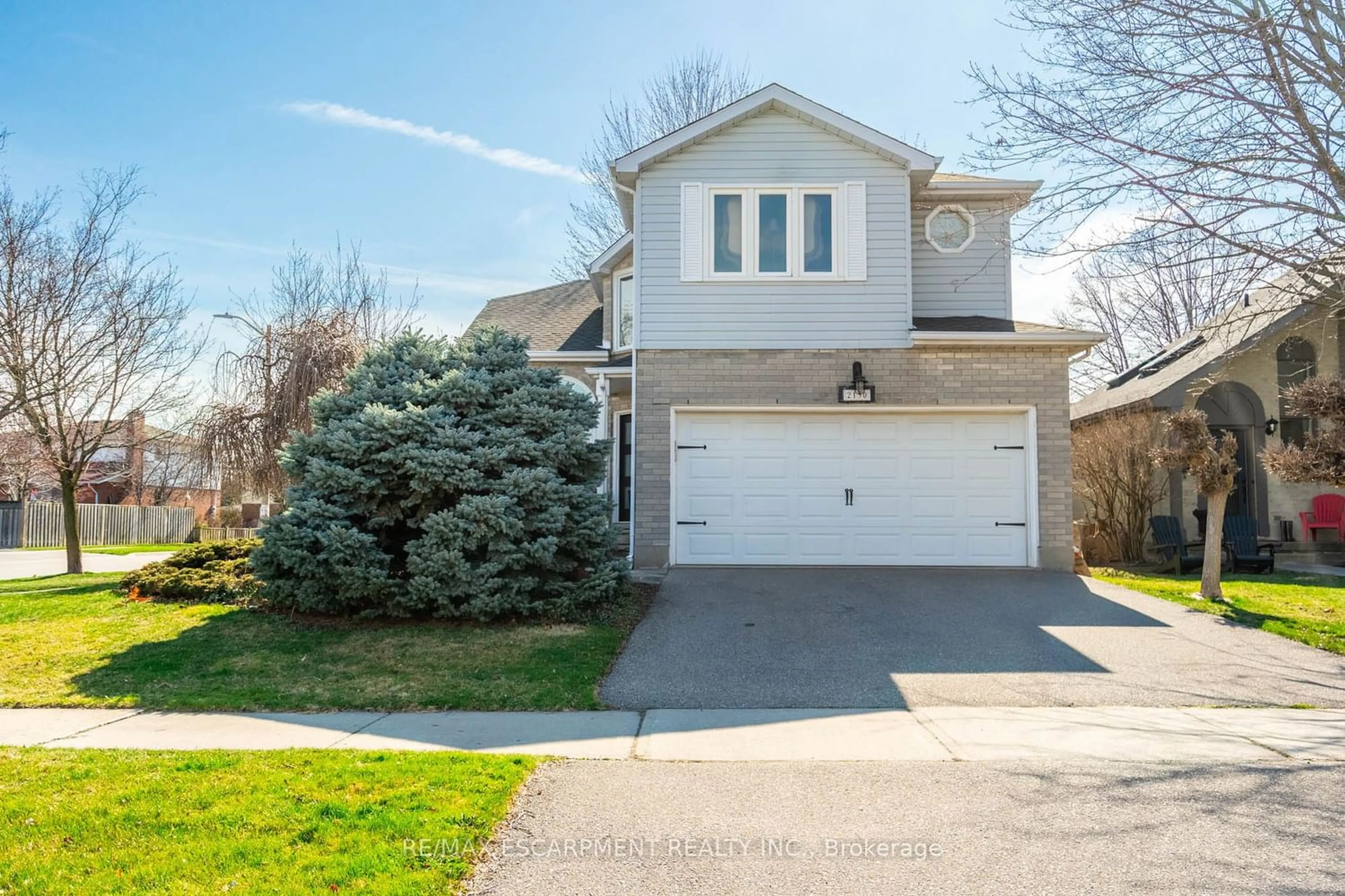 Frontside or backside of a home for 2130 Donald Rd, Burlington Ontario L7M 3R2