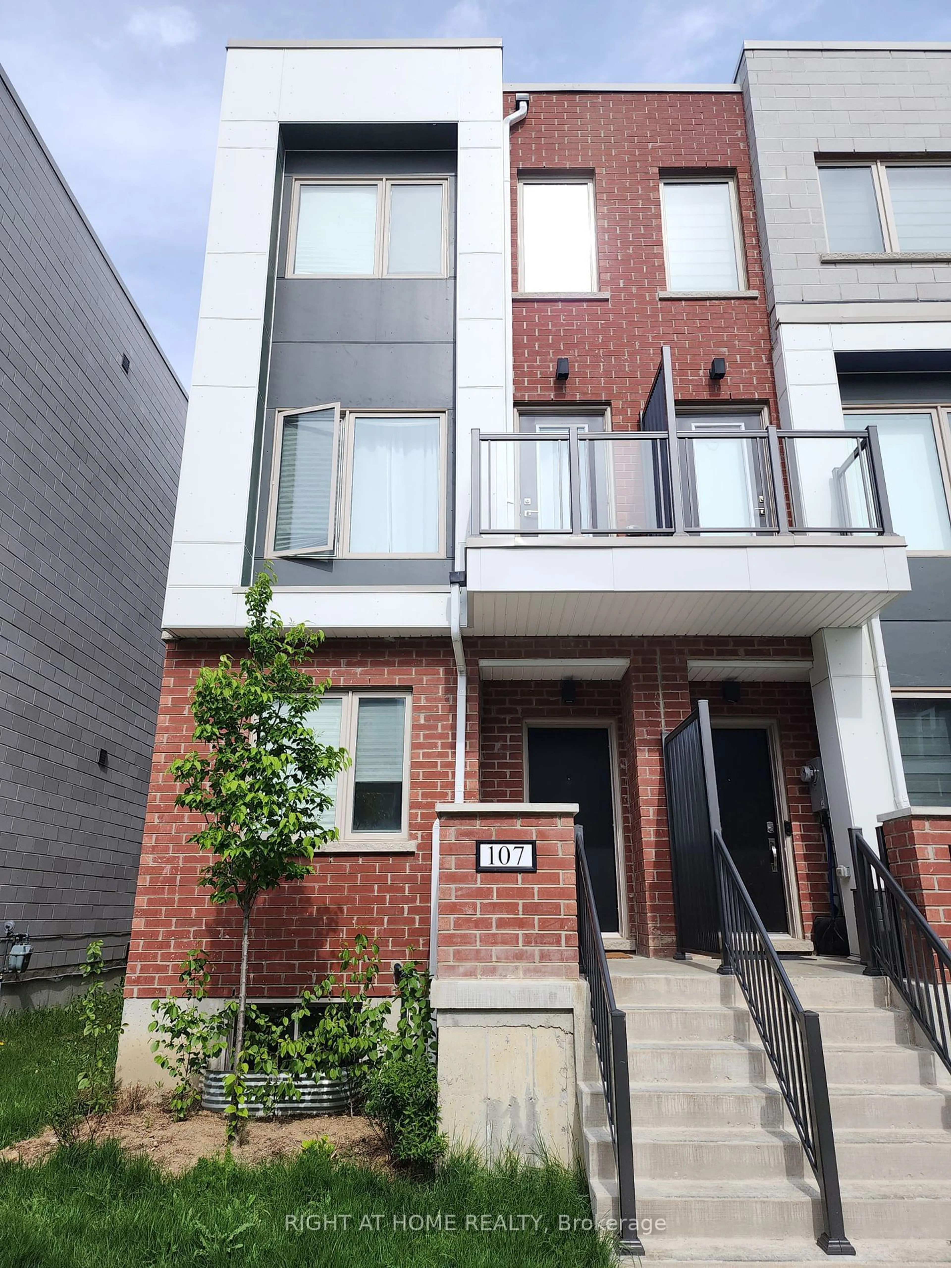 A pic from exterior of the house or condo for 107 William Duncan Rd, Toronto Ontario M3K 0C7
