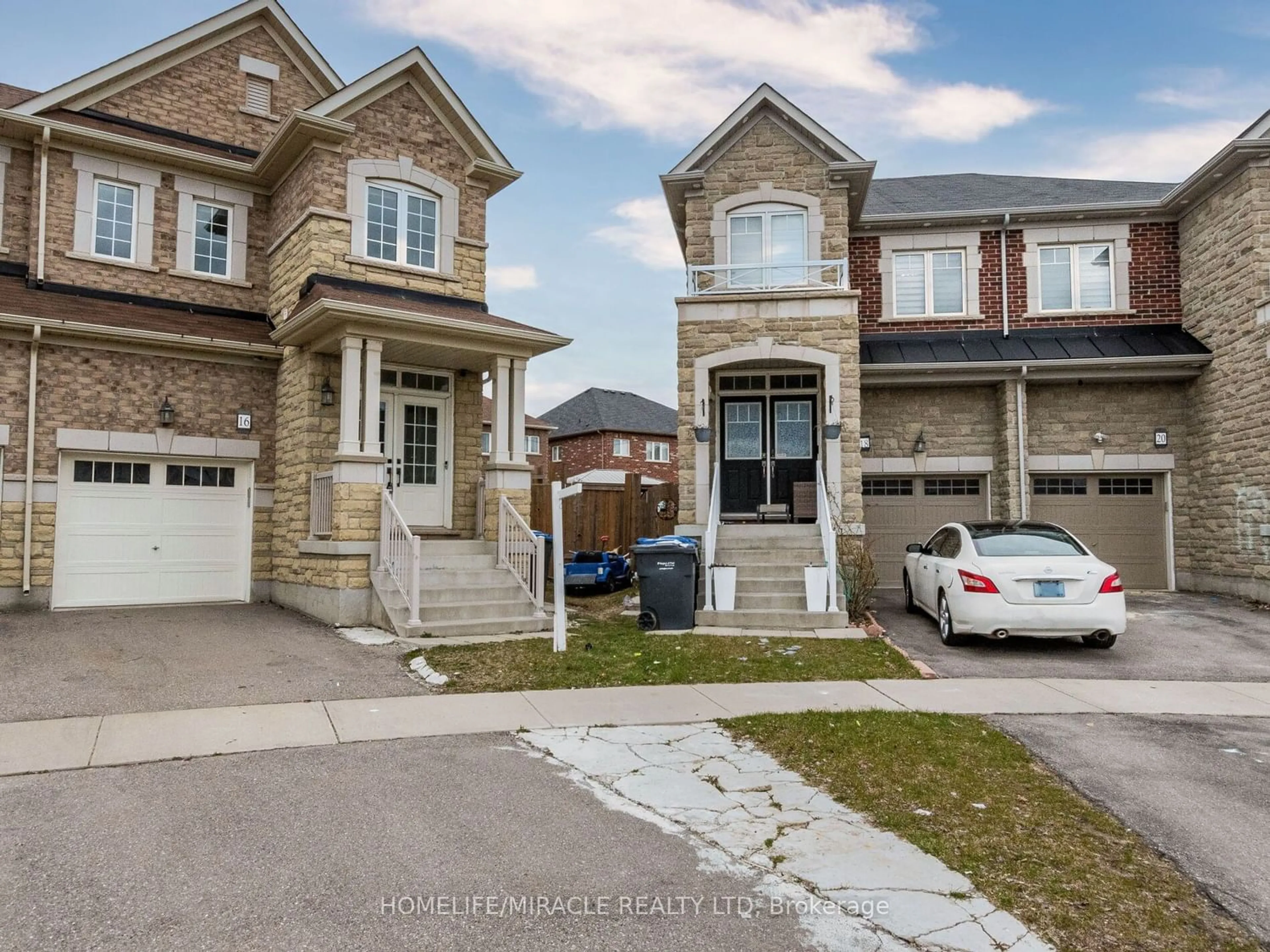 Frontside or backside of a home for 16 Banas Way, Brampton Ontario L7A 4K8