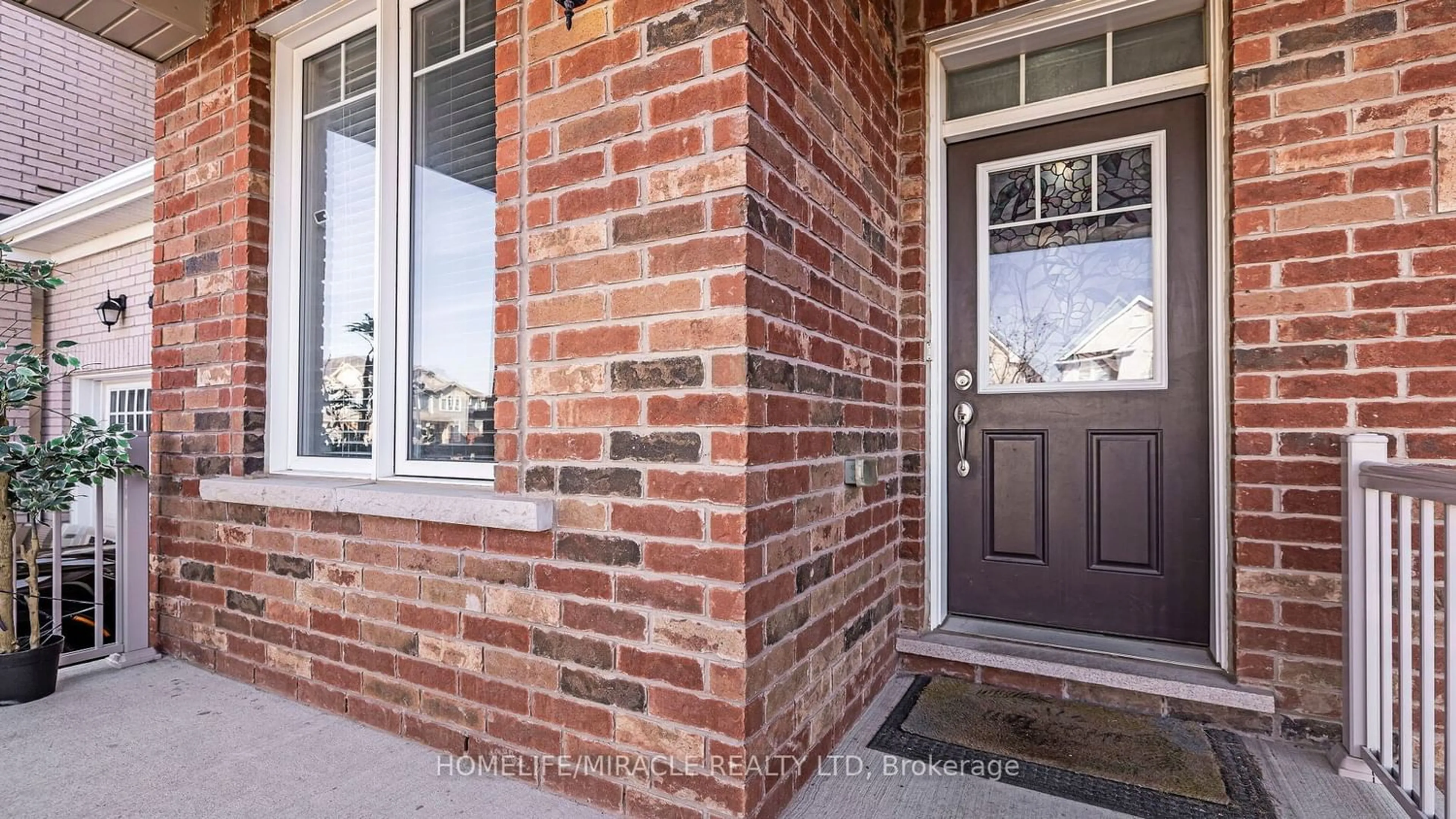 Home with brick exterior material for 1516 Farmstead Dr, Milton Ontario L9E 0A7