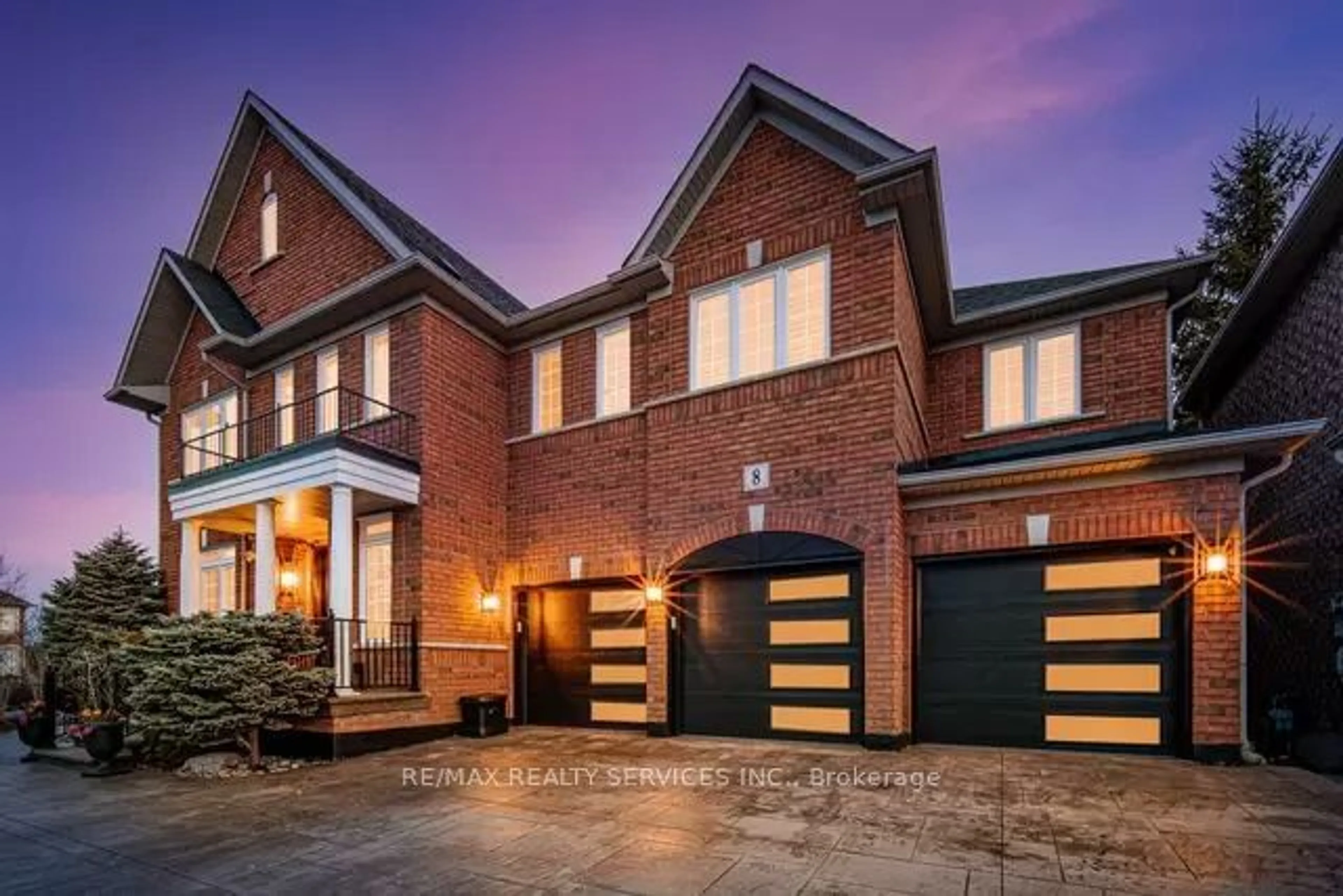 Home with brick exterior material for 8 Blaketon Crt, Brampton Ontario L6P 1K8