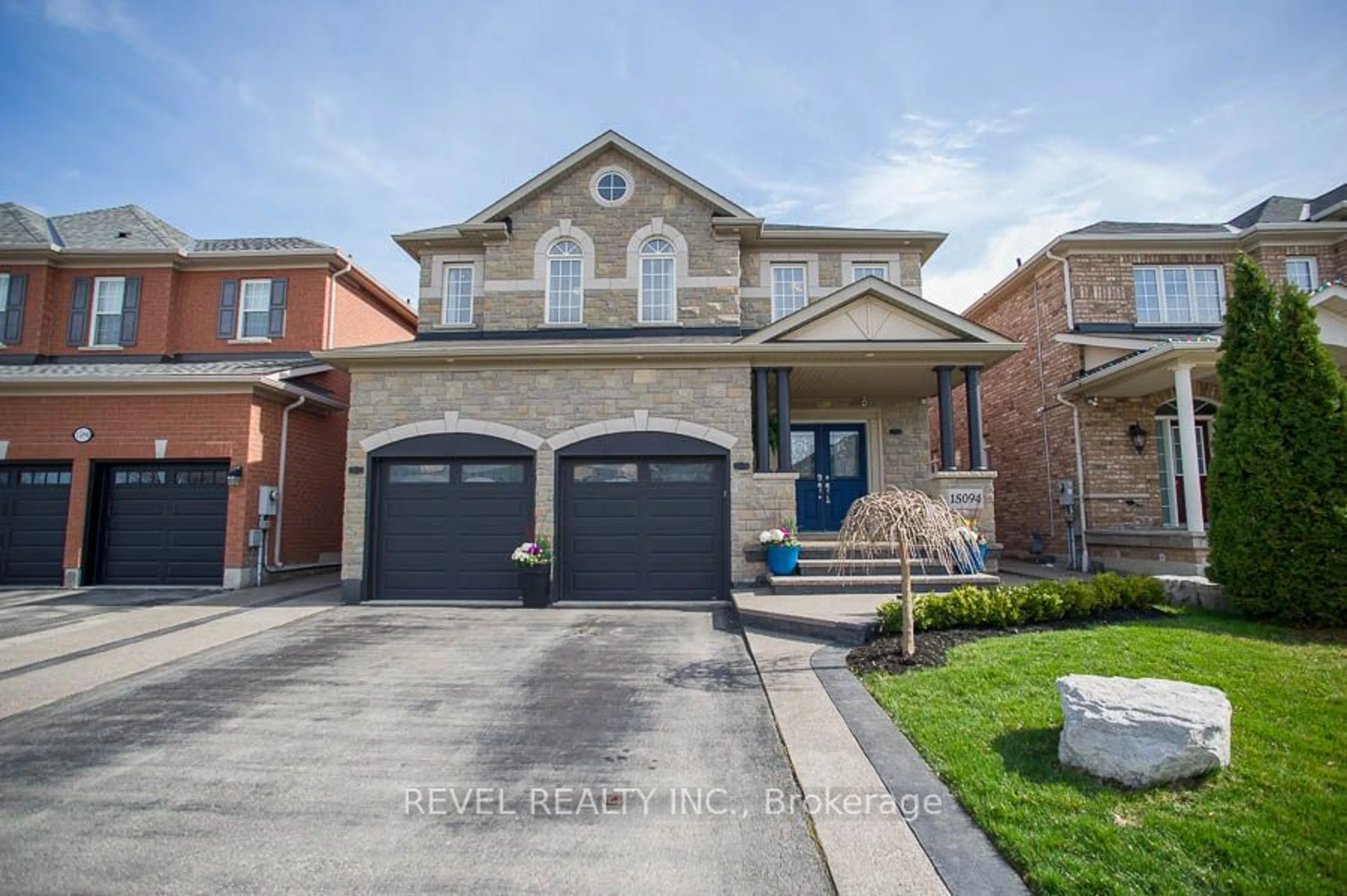 Home with brick exterior material for 15094 Danby Rd, Halton Hills Ontario L7G 0B1