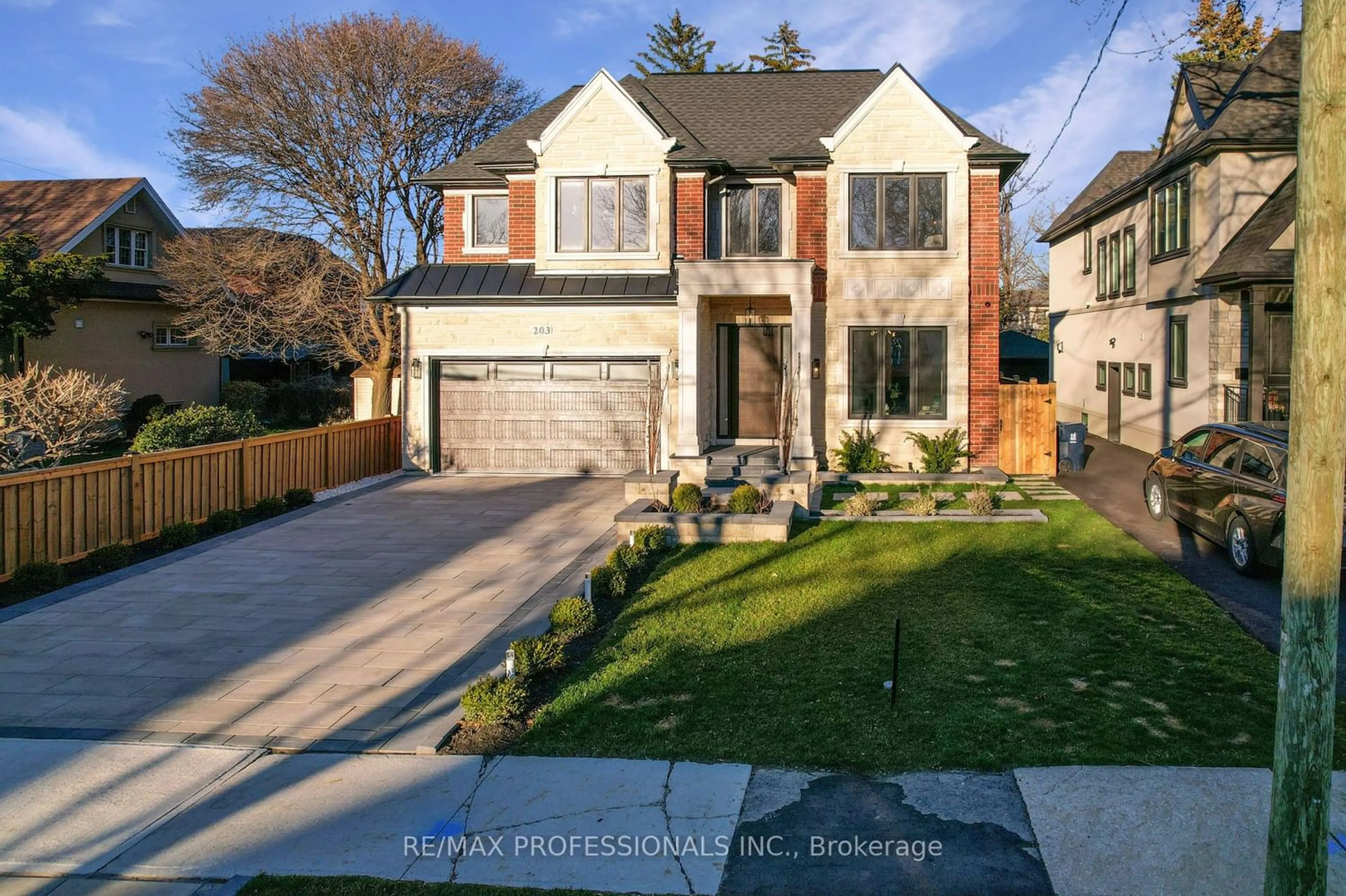 Frontside or backside of a home for 203 Shaver Ave, Toronto Ontario M9B 4N9