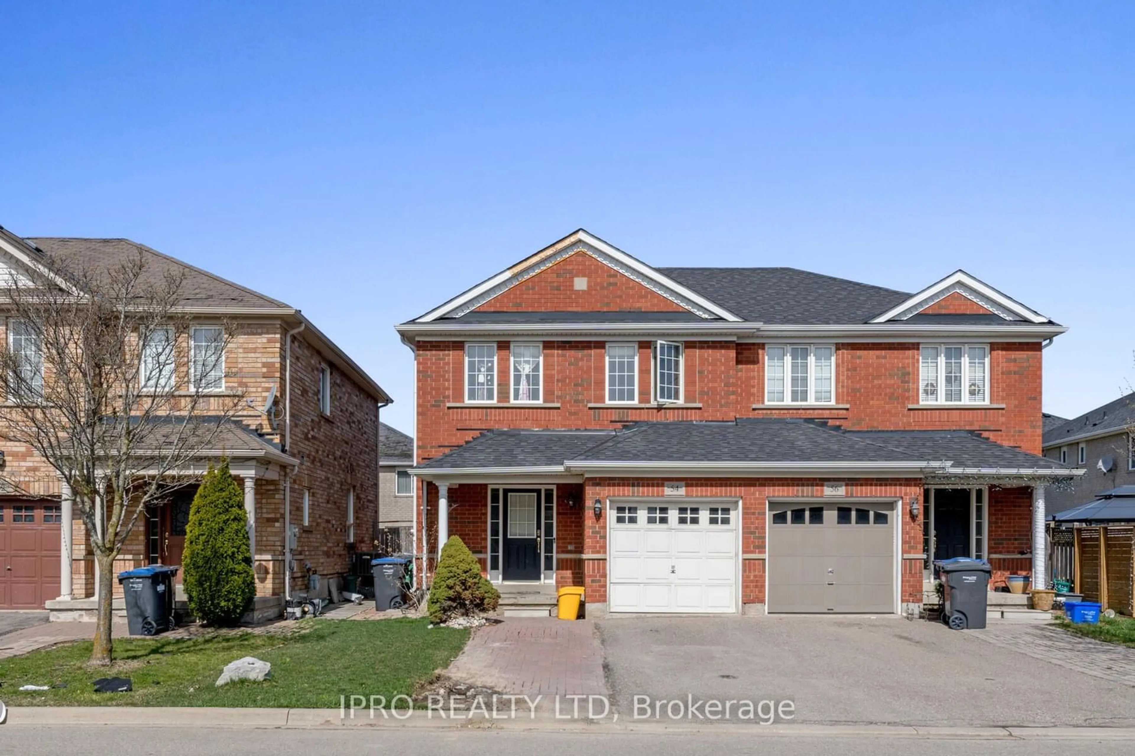 Home with brick exterior material for 54 Crannyfield Dr, Brampton Ontario L7A 3X2
