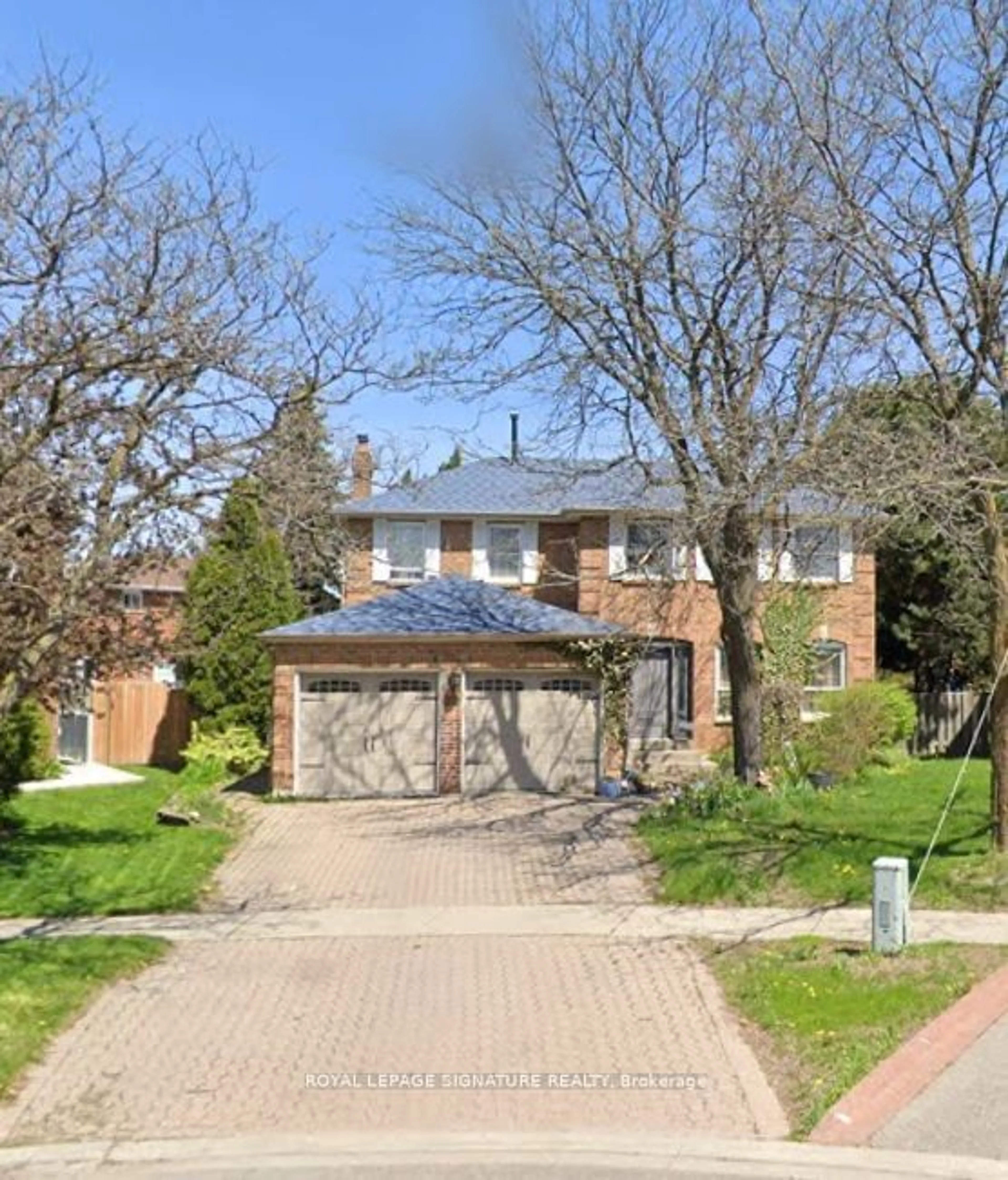 Home with brick exterior material for 22 Nottingham Cres, Brampton Ontario L6S 4G4