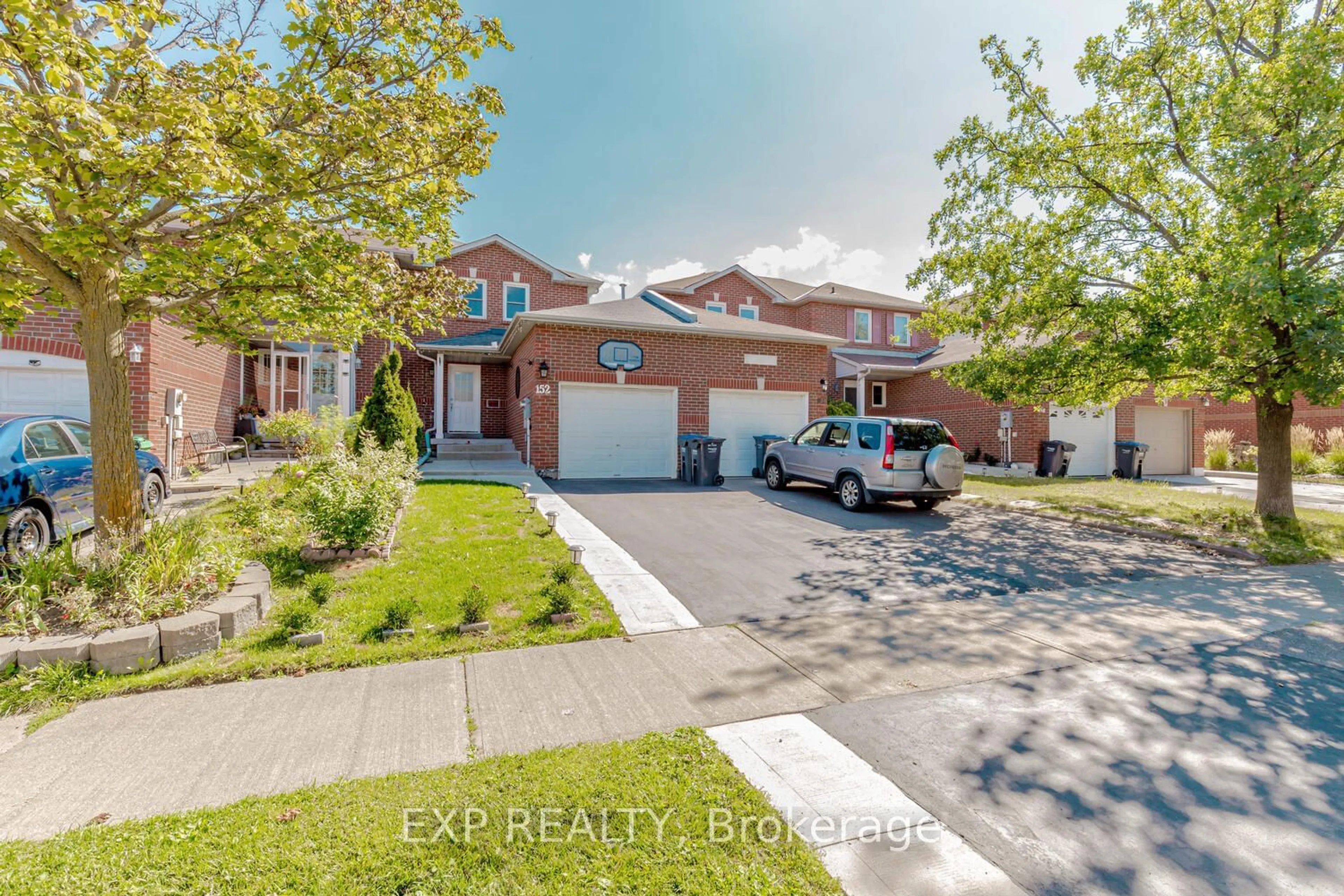 A pic from exterior of the house or condo for 152 Timberlane Dr, Brampton Ontario L6Y 4V7
