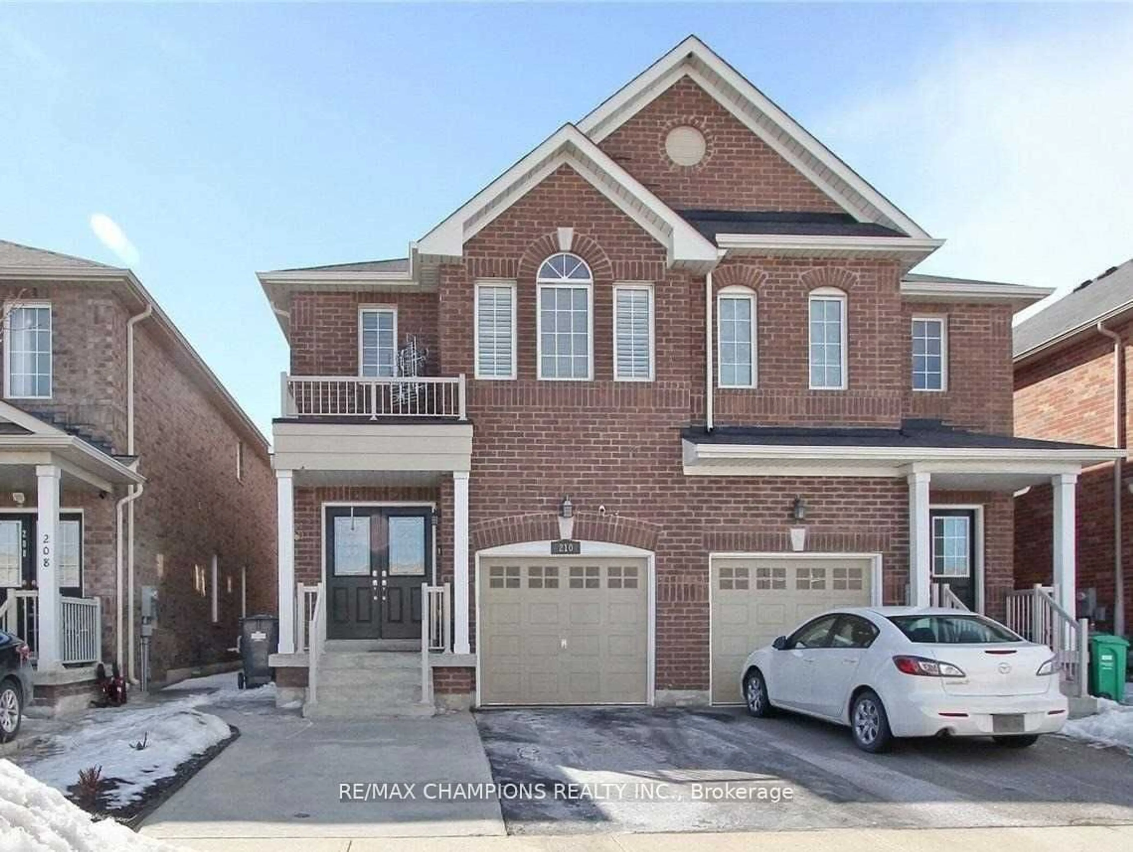 Home with brick exterior material for 210 Brussels Ave, Brampton Ontario L6Z 0G1