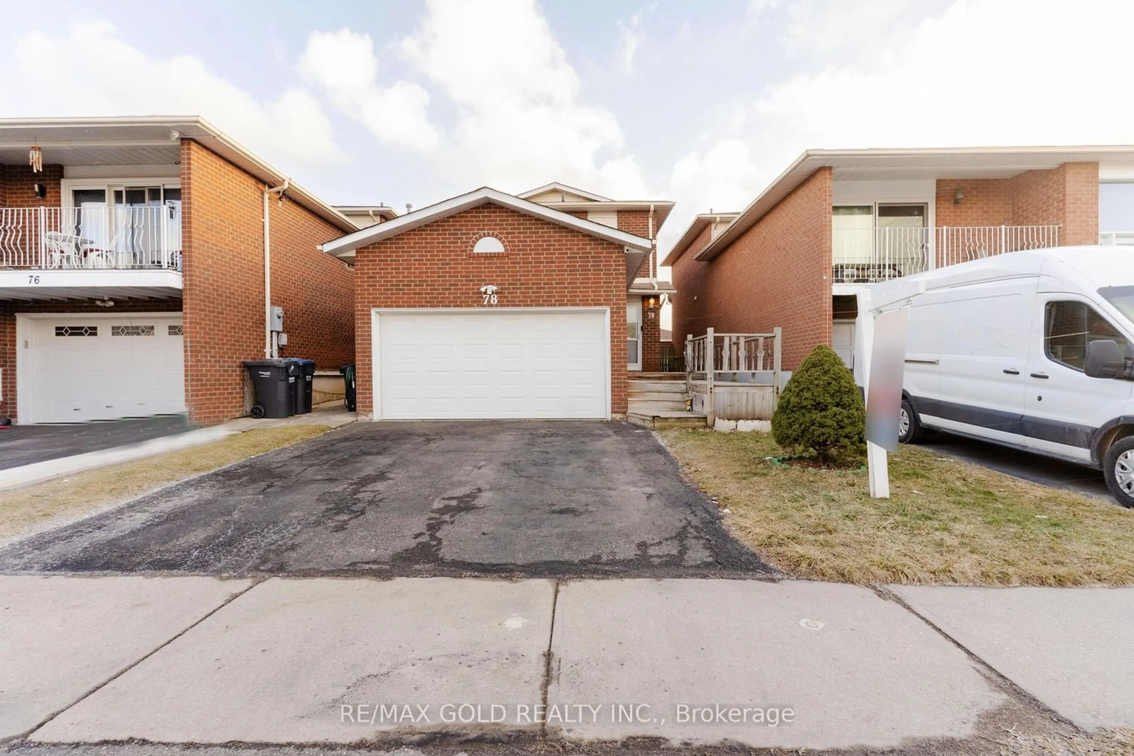 A pic from exterior of the house or condo for 78 Deerpark Cres, Brampton Ontario L6X 2T7