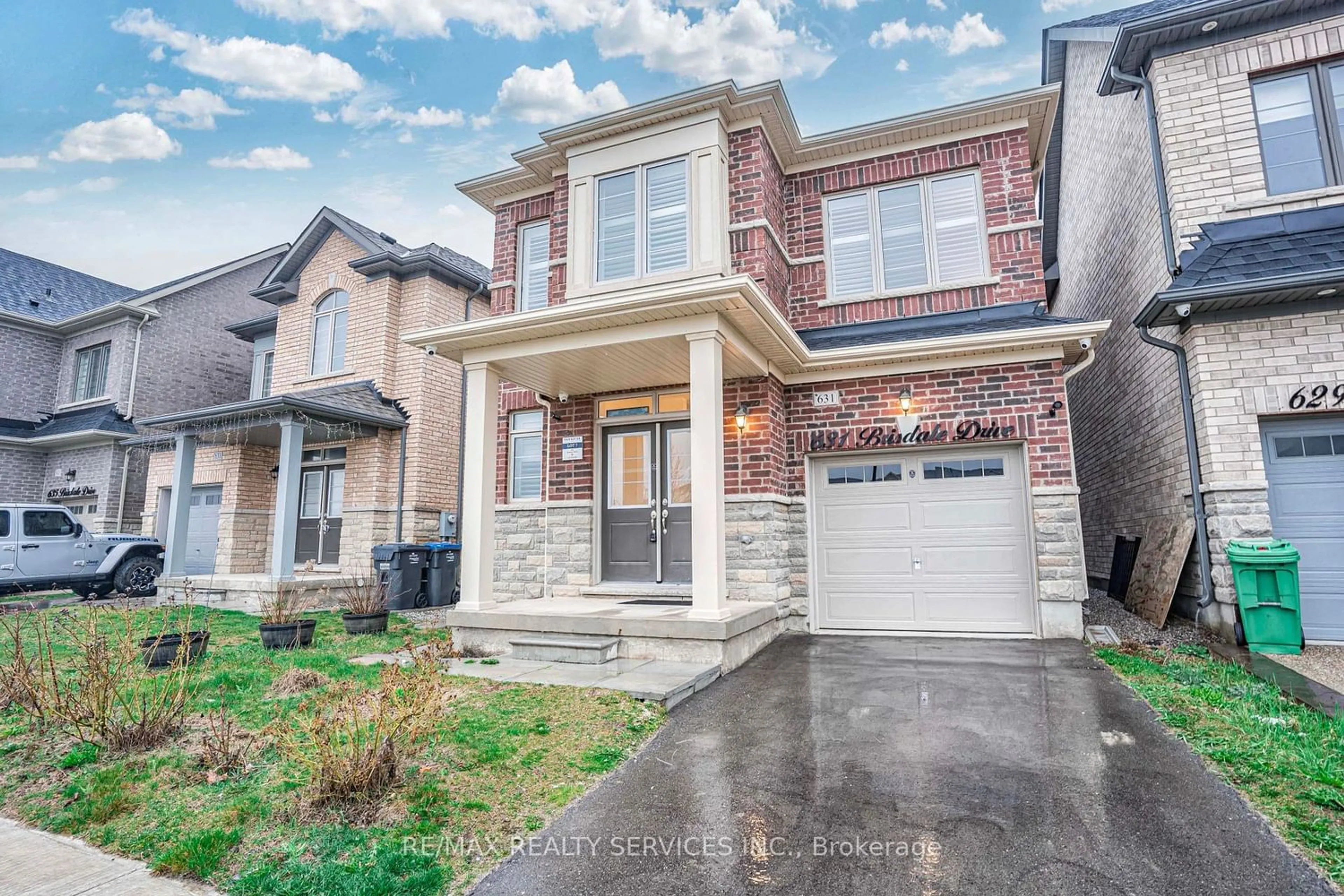 Home with brick exterior material for 631 Brisdale Dr, Brampton Ontario L7A 5B6