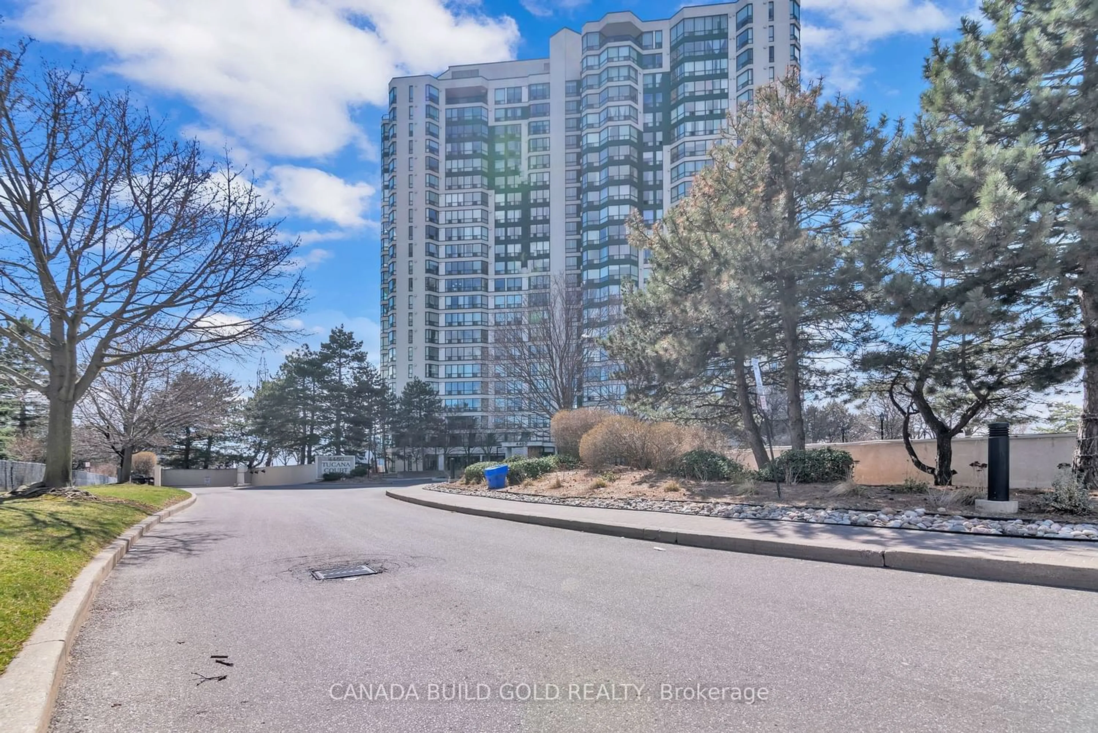 A pic from exterior of the house or condo for 4460 Tucana Crt #2001, Mississauga Ontario L5R 3K9