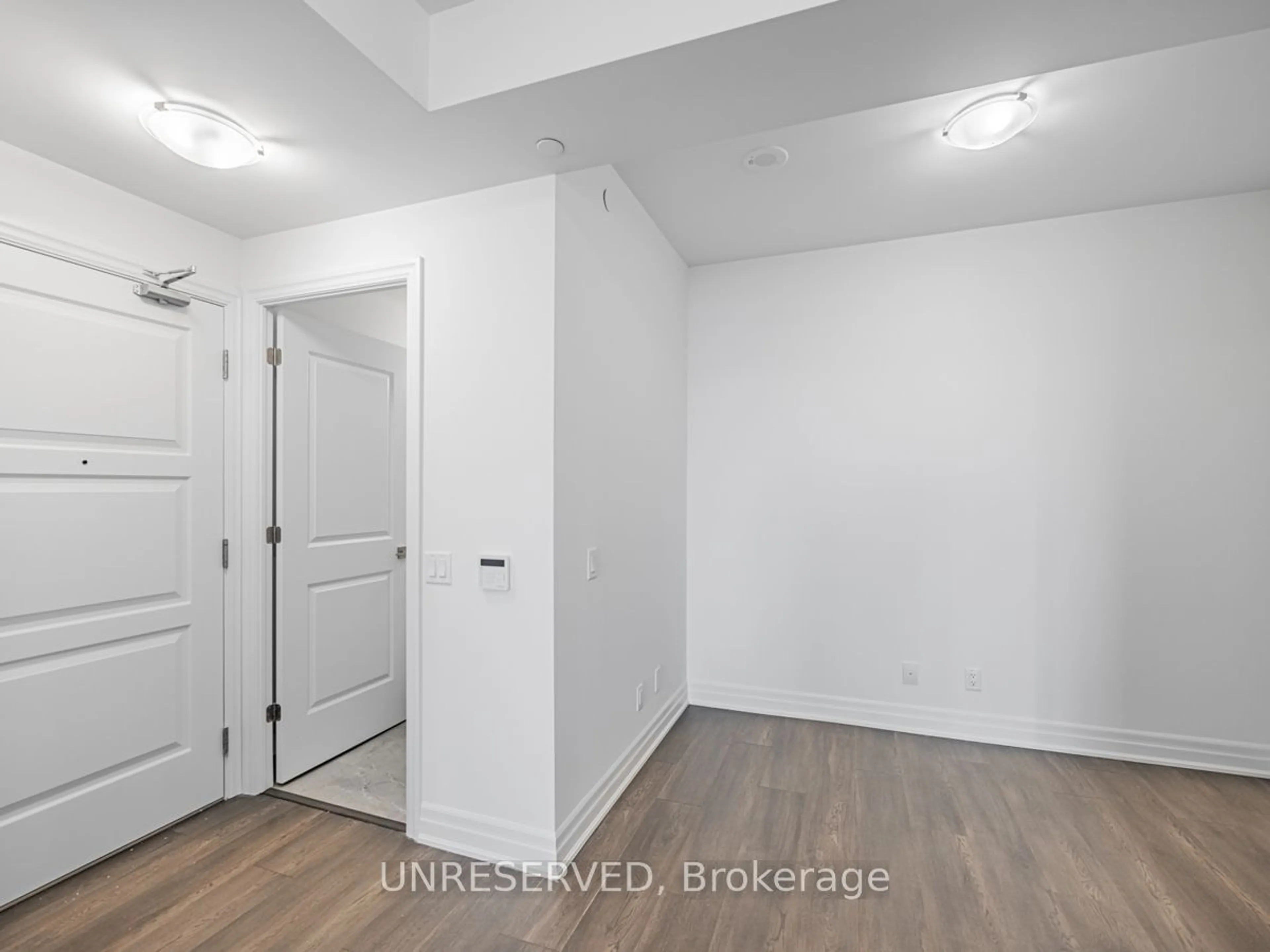 Unknown indoor space for 36 Elm Dr #706, Mississauga Ontario L5B 0N3