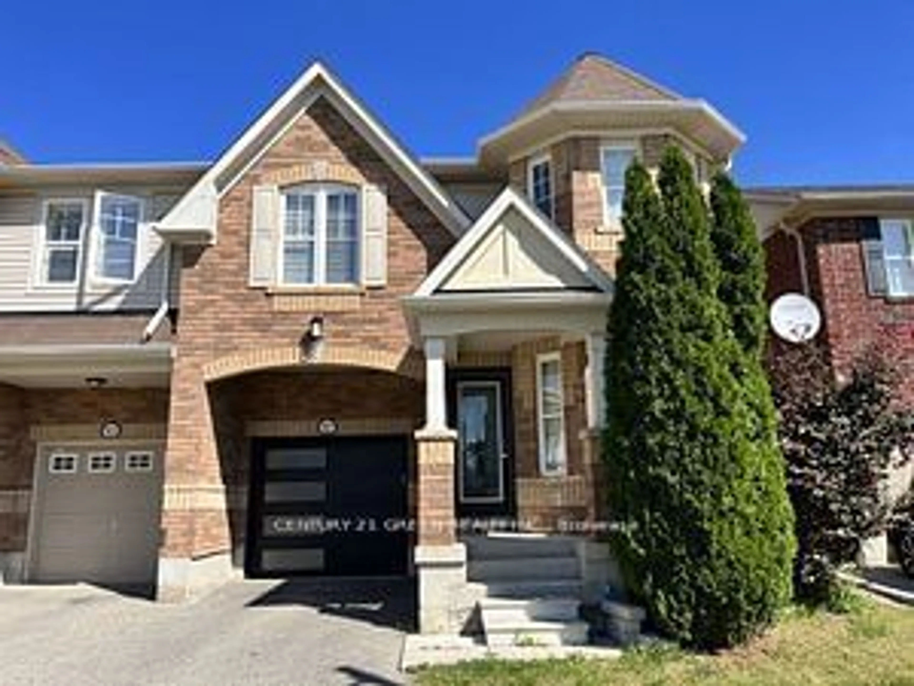 Home with brick exterior material for 927 Scott Blvd, Milton Ontario L9T 7C5