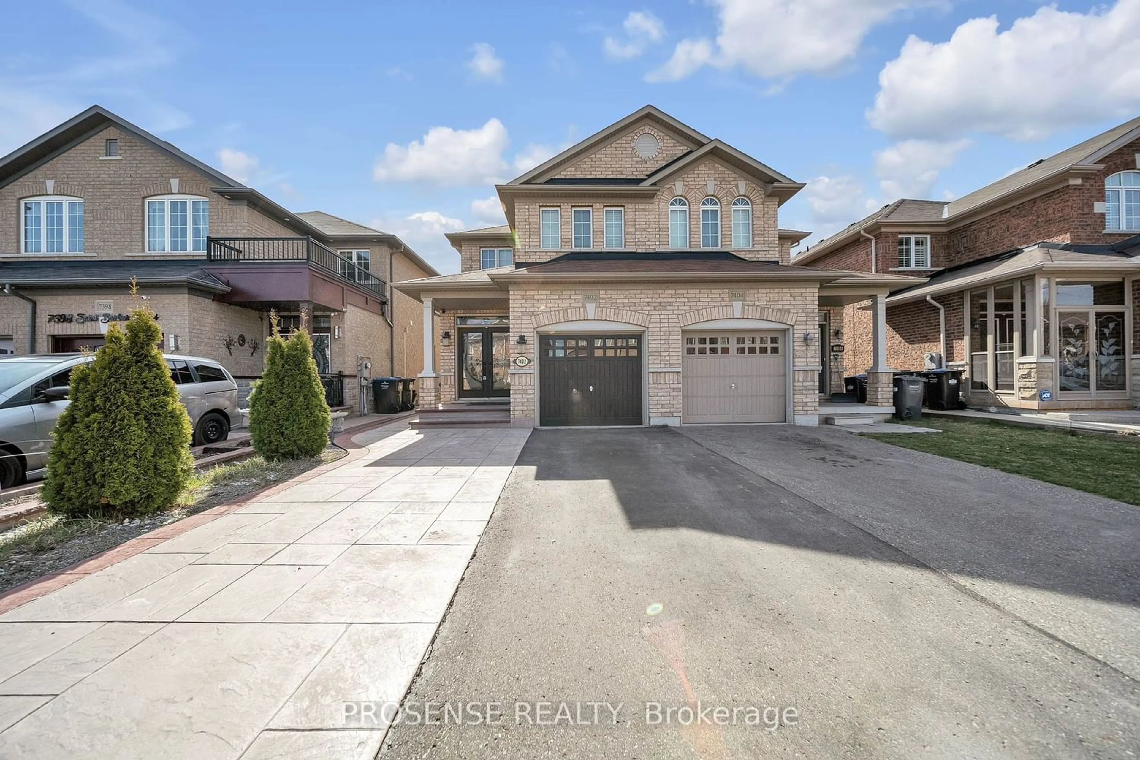 Frontside or backside of a home for 7402 Saint Barbara Blvd, Mississauga Ontario L5W 0C3